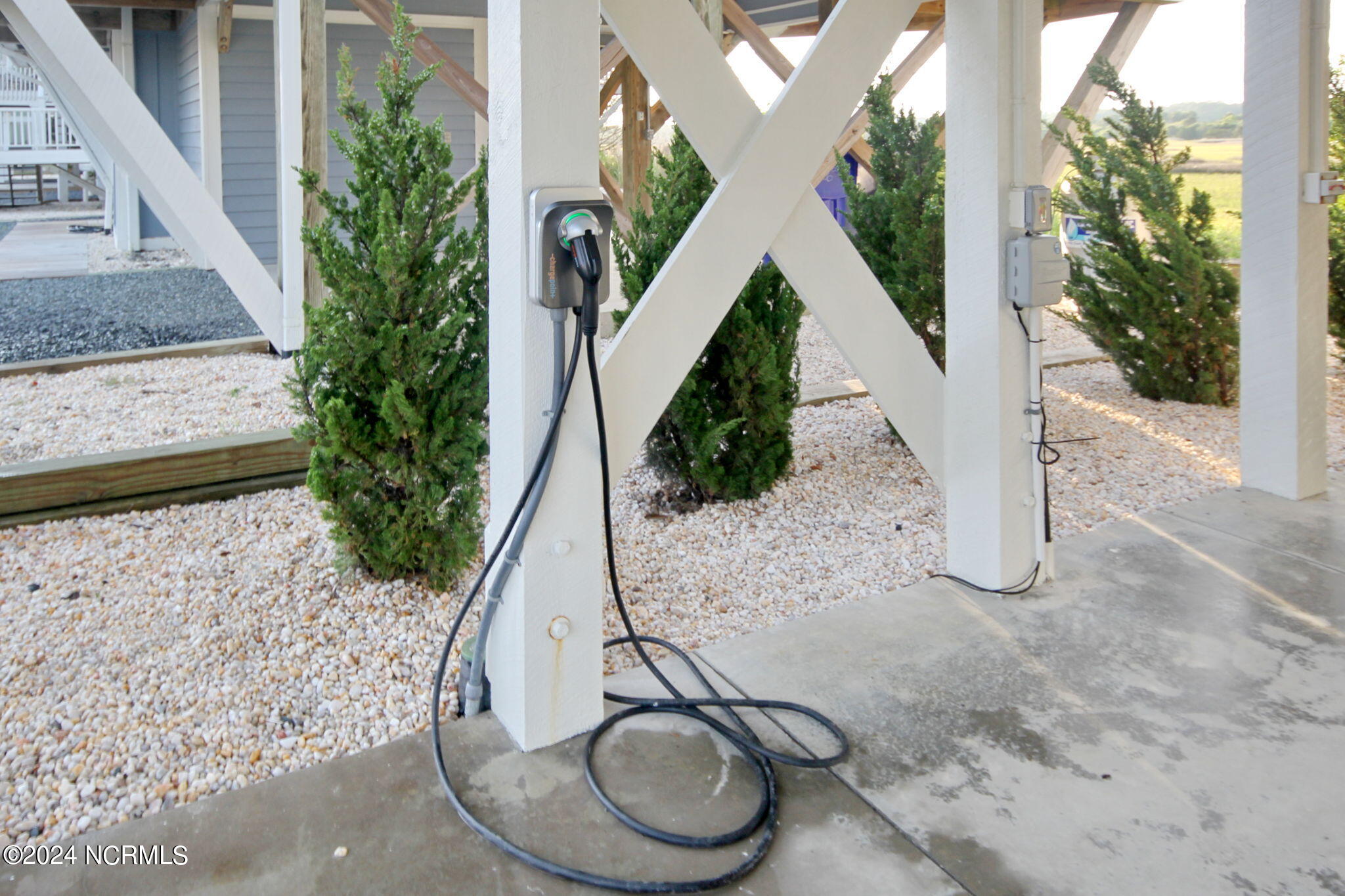 634 Ocean Boulevard W