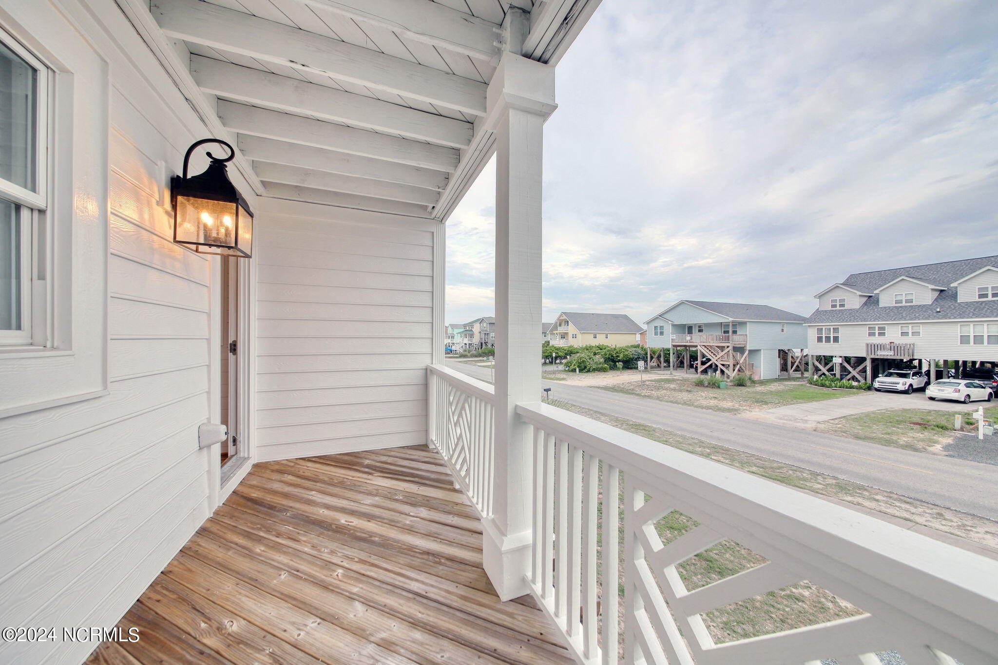 634 Ocean Boulevard W