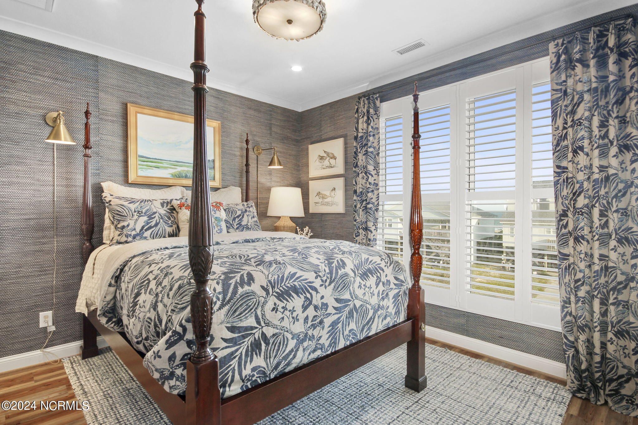 634 Ocean Boulevard W