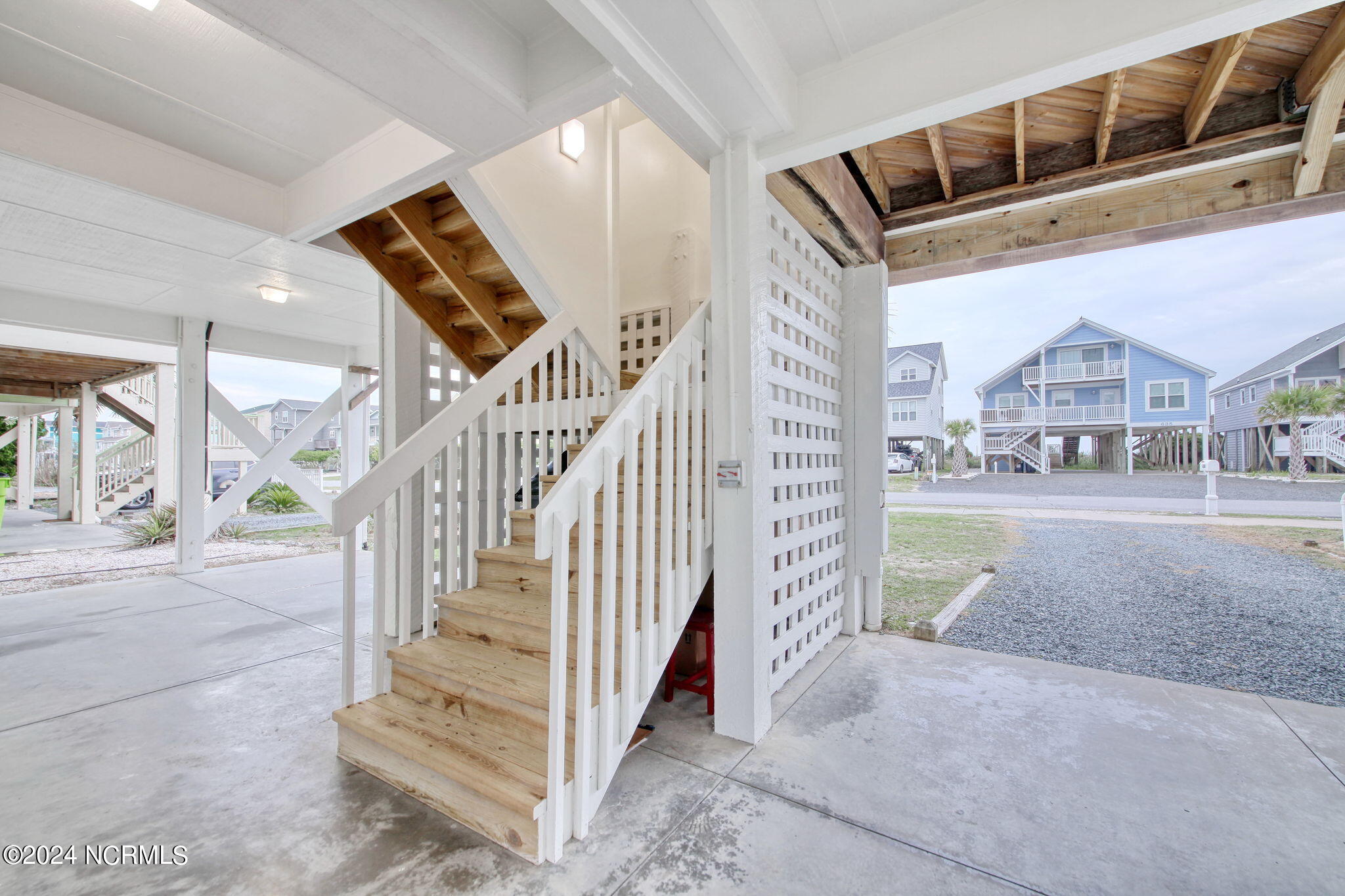 634 Ocean Boulevard W