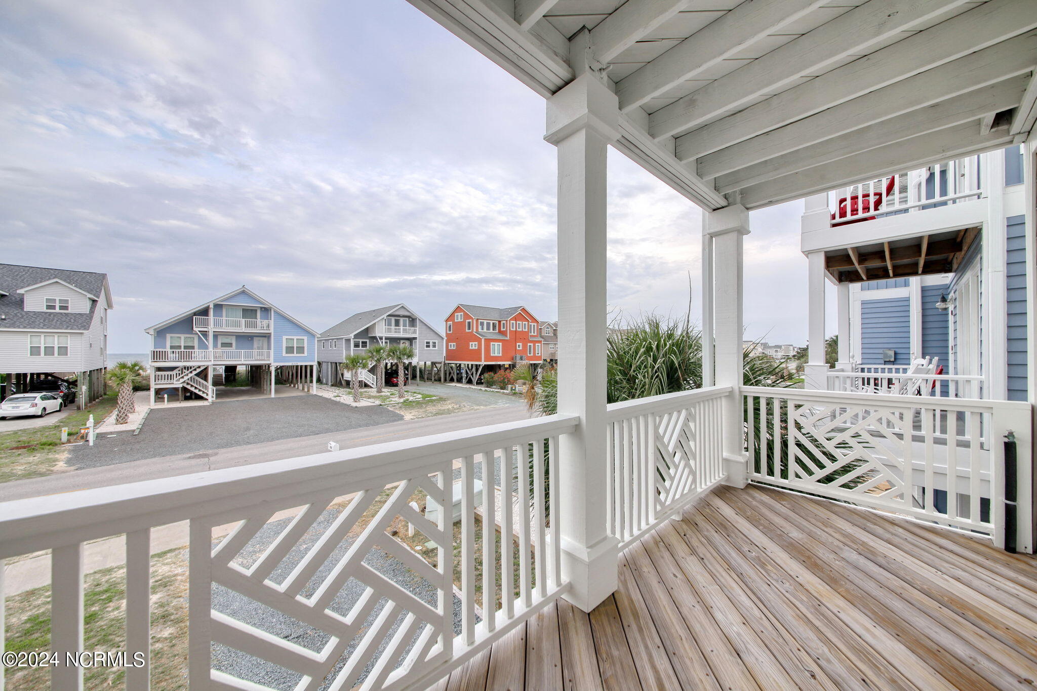 634 Ocean Boulevard W