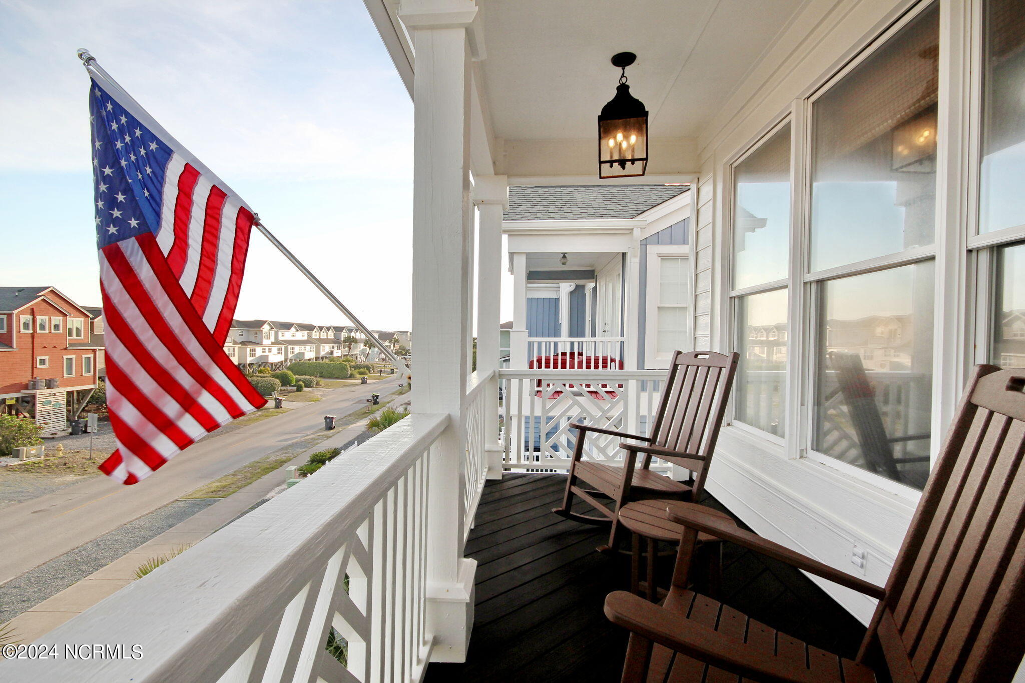 634 Ocean Boulevard W