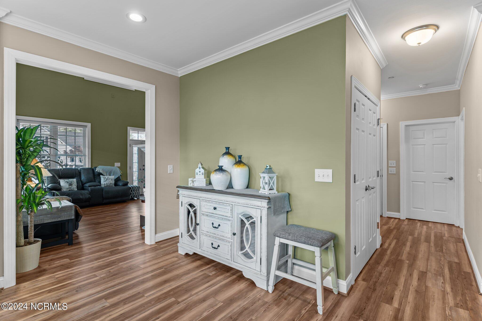 6212 Ambleside Drive