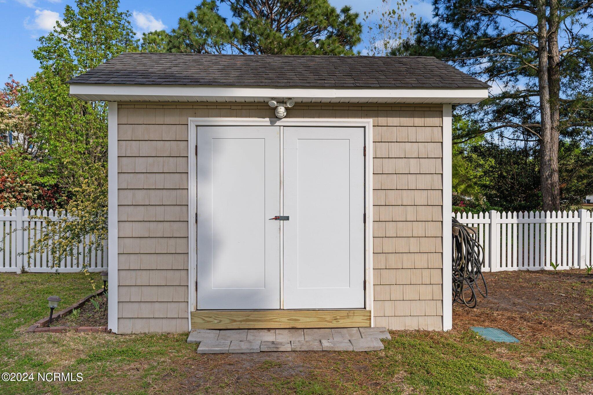 6212 Ambleside Drive