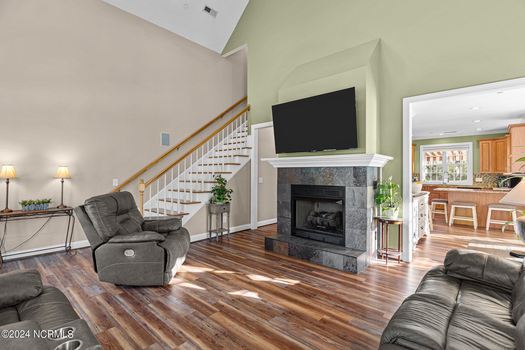 6212 Ambleside Drive