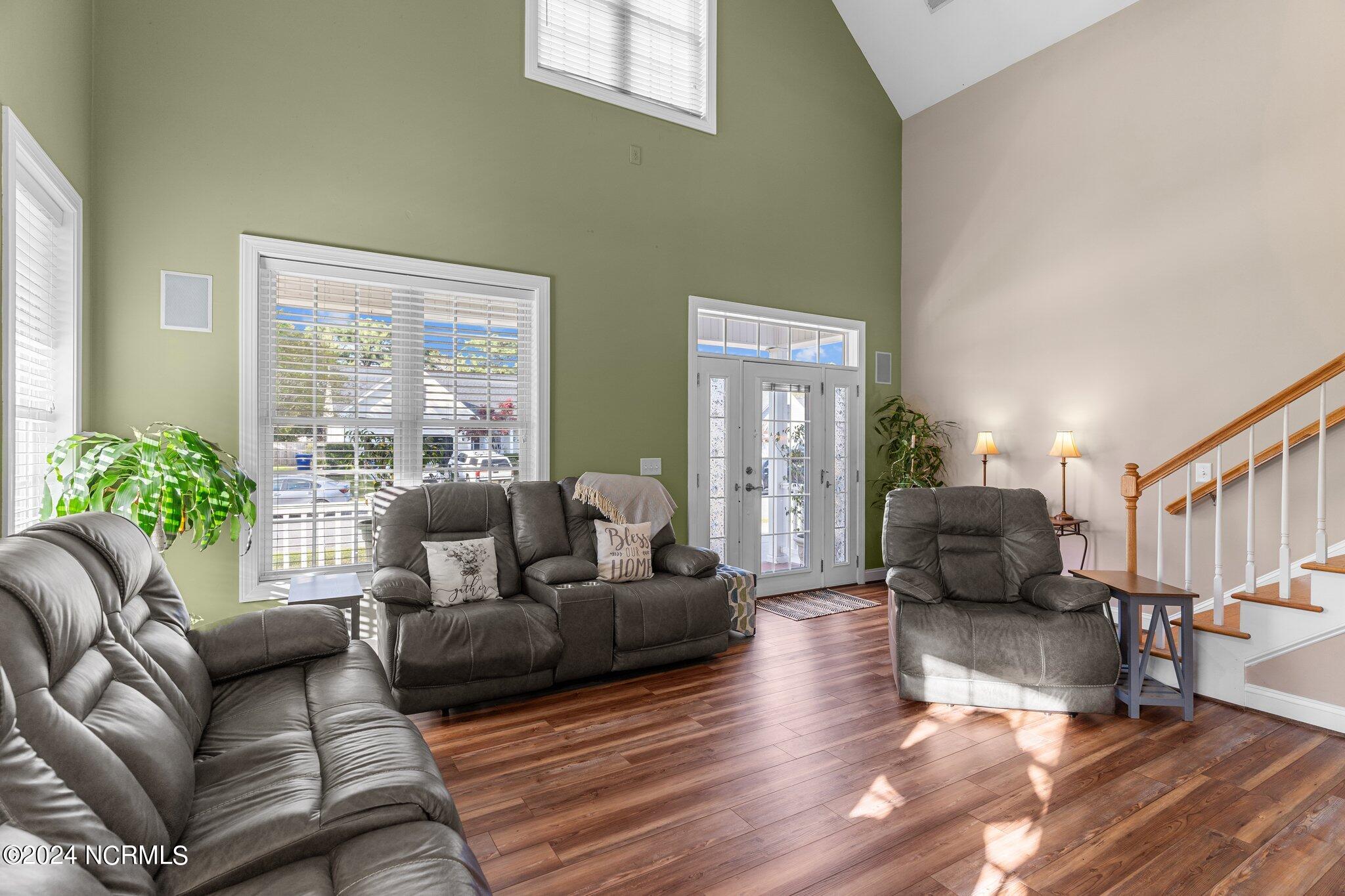 6212 Ambleside Drive