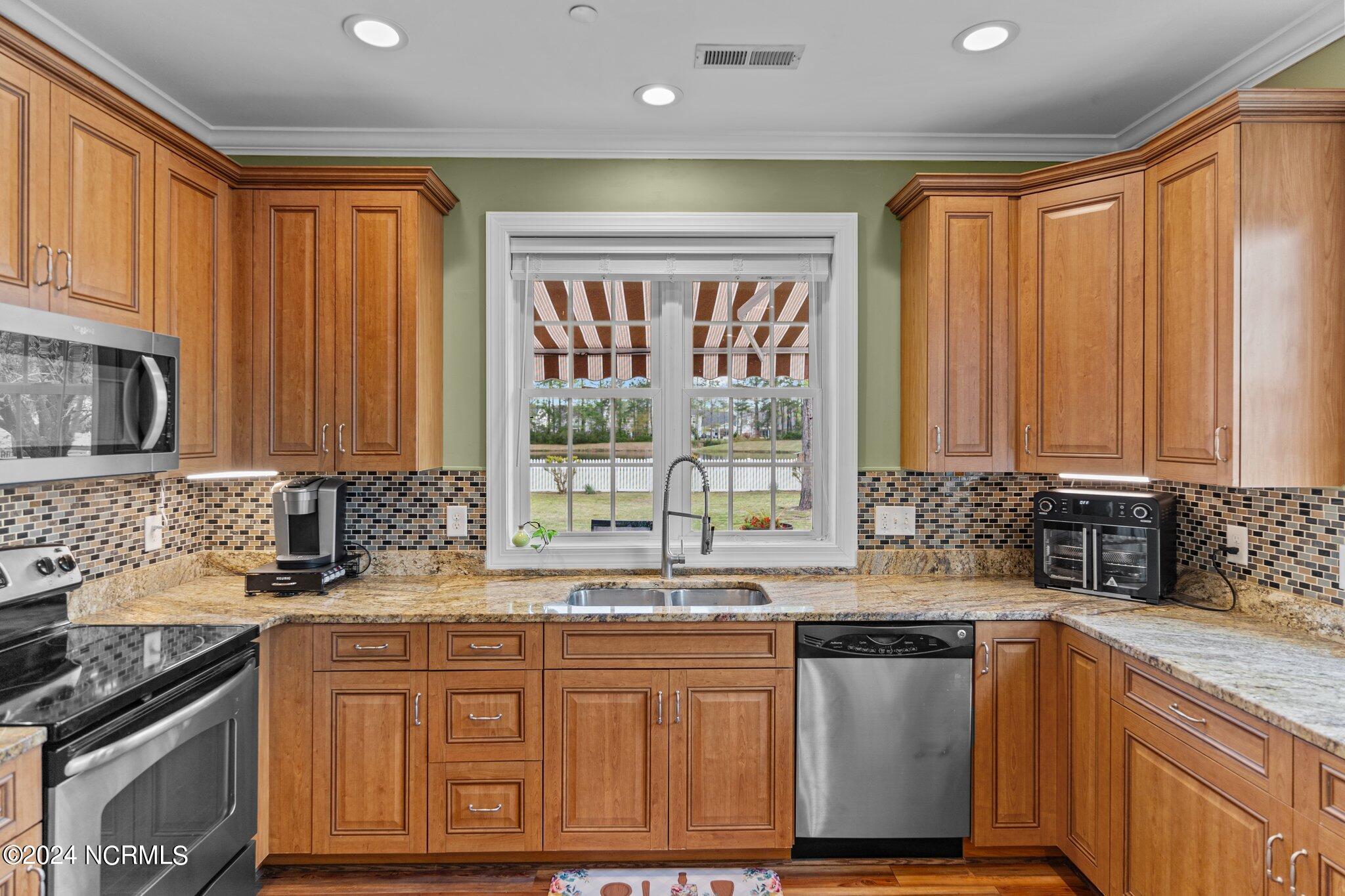 6212 Ambleside Drive