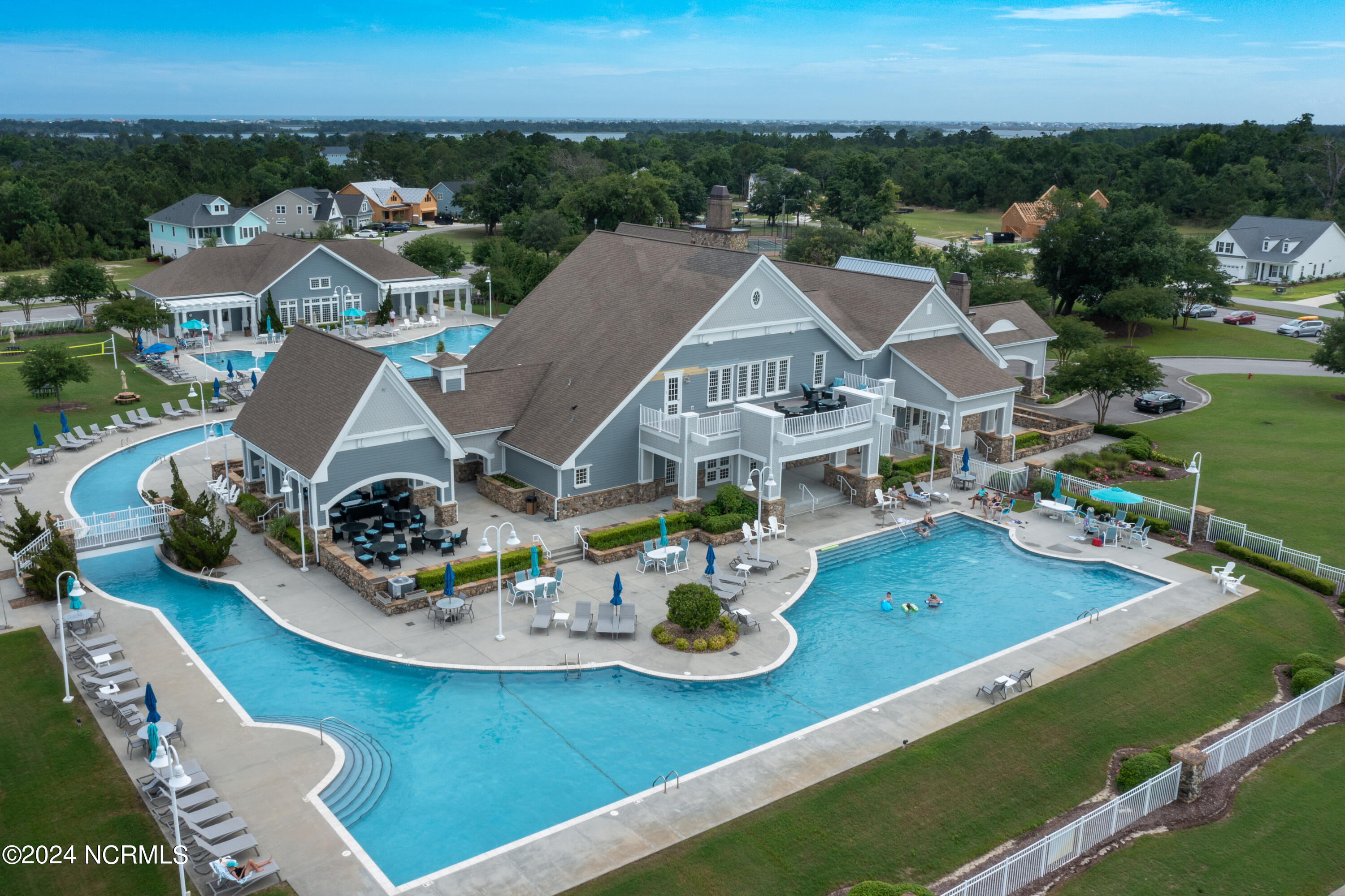 346 Lake Firefly Loop