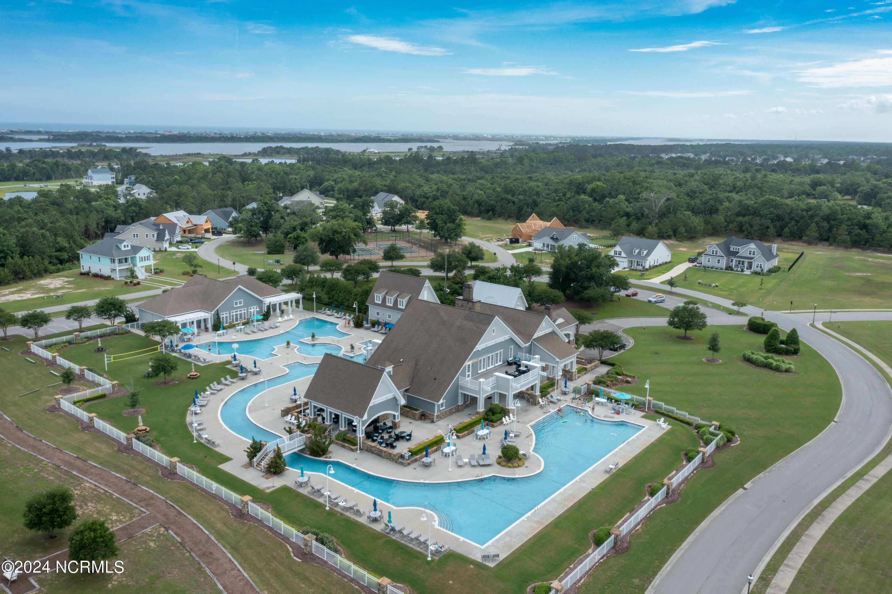 346 Lake Firefly Loop