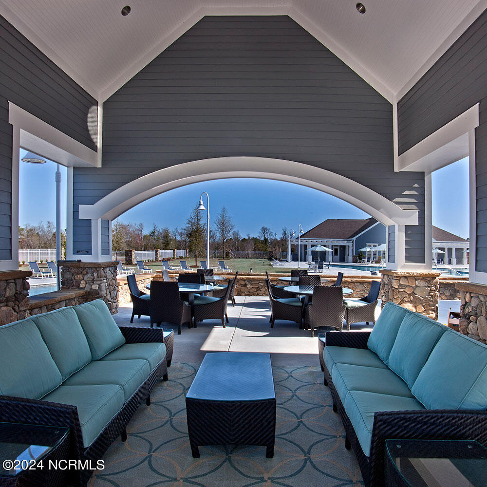 346 Lake Firefly Loop