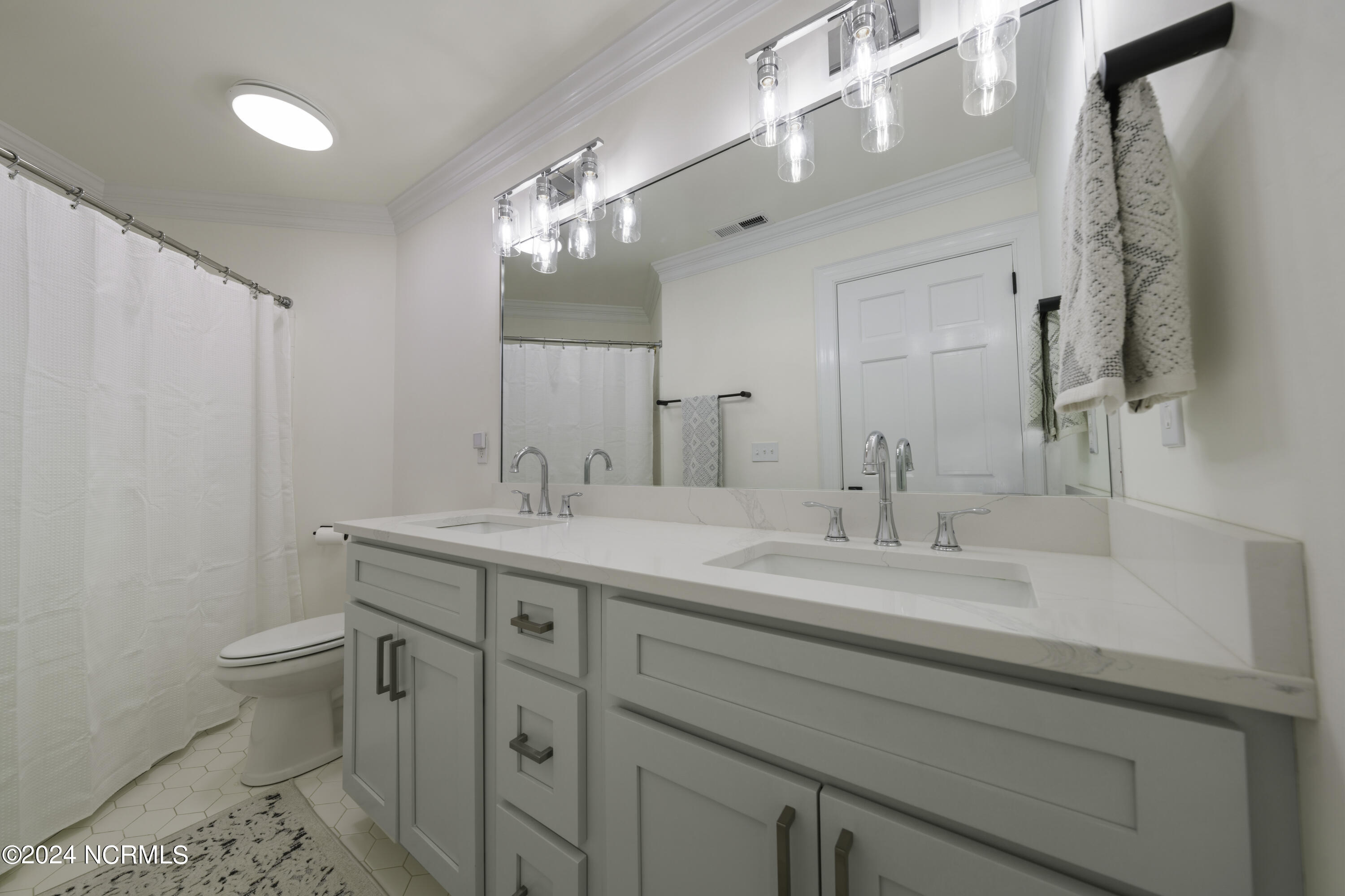 1732 Verrazzano Drive