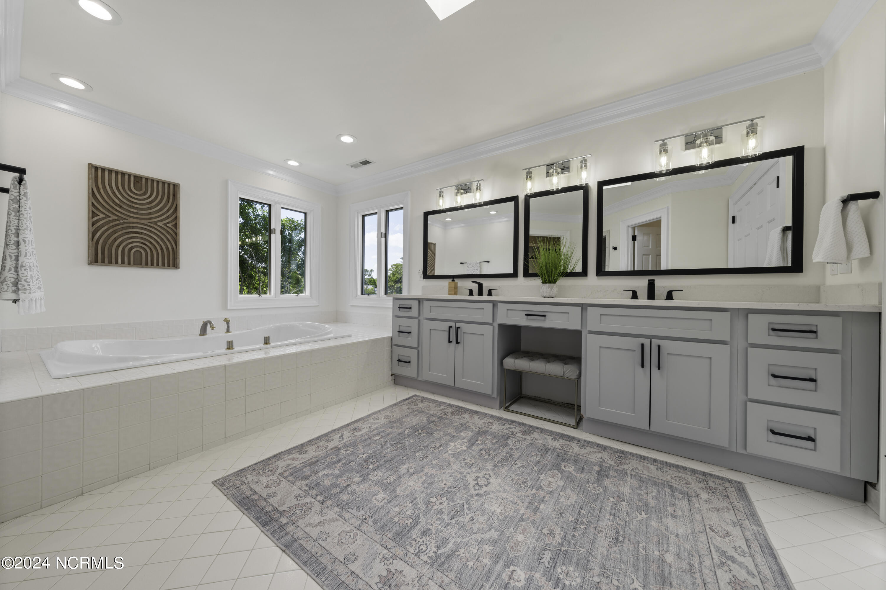 1732 Verrazzano Drive