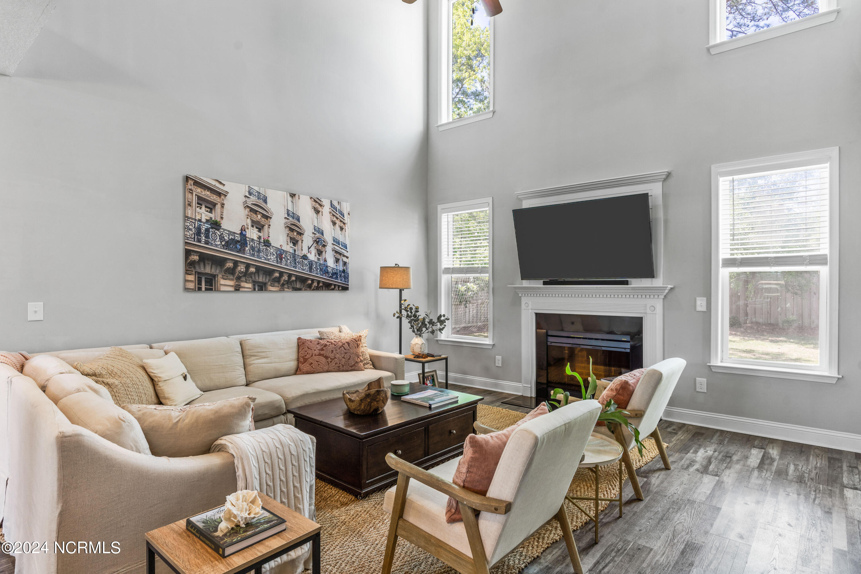 34 E Cloverfield Lane