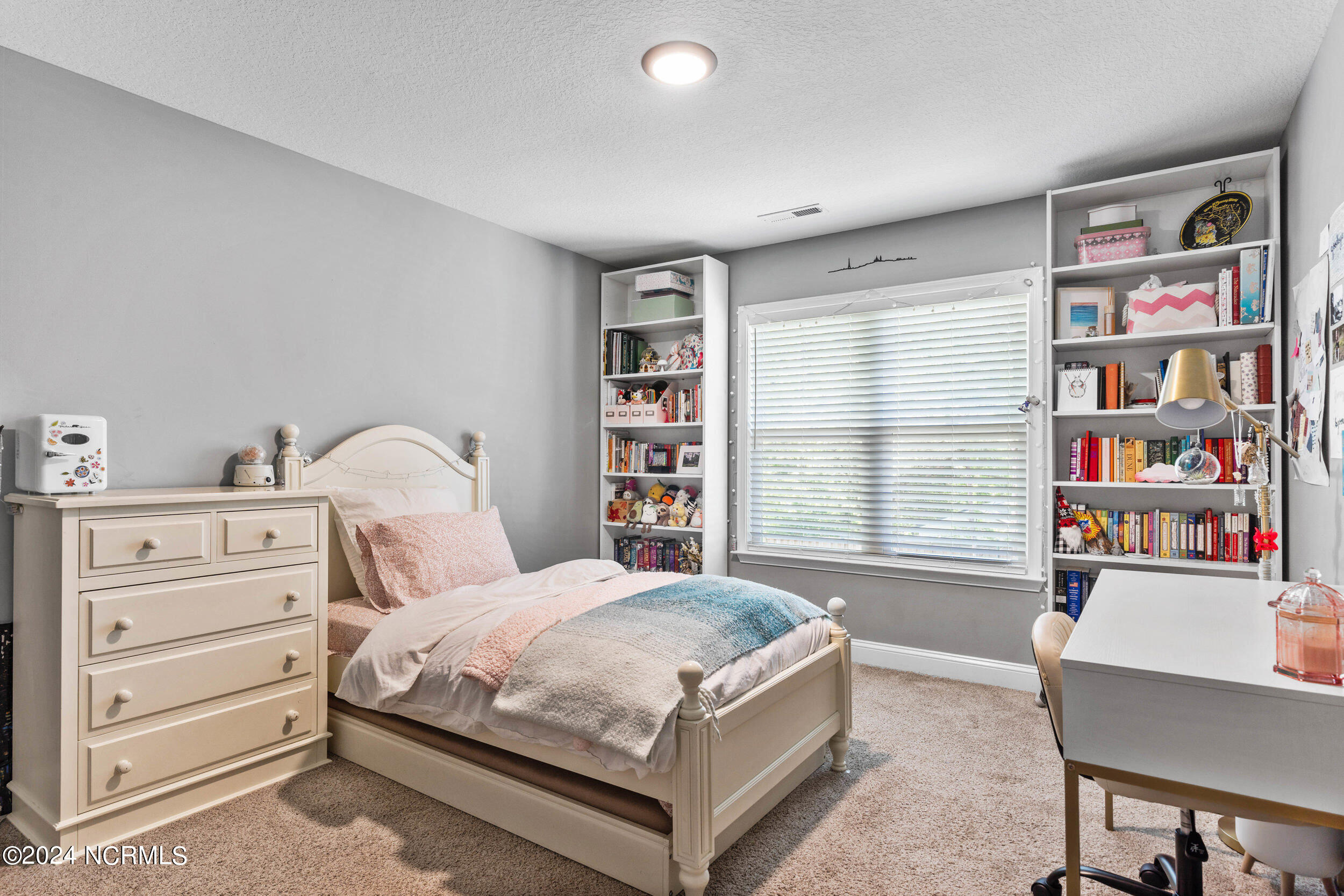 34 E Cloverfield Lane