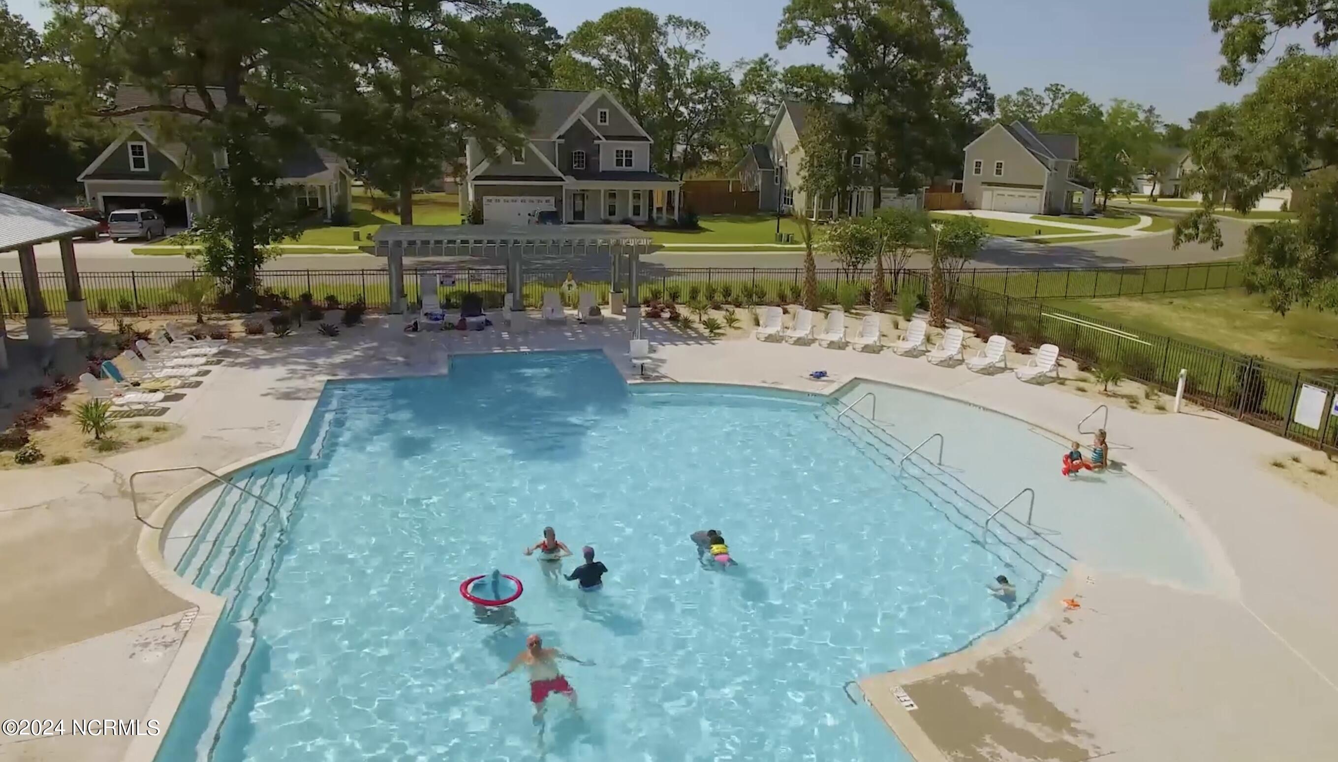 34 E Cloverfield Lane