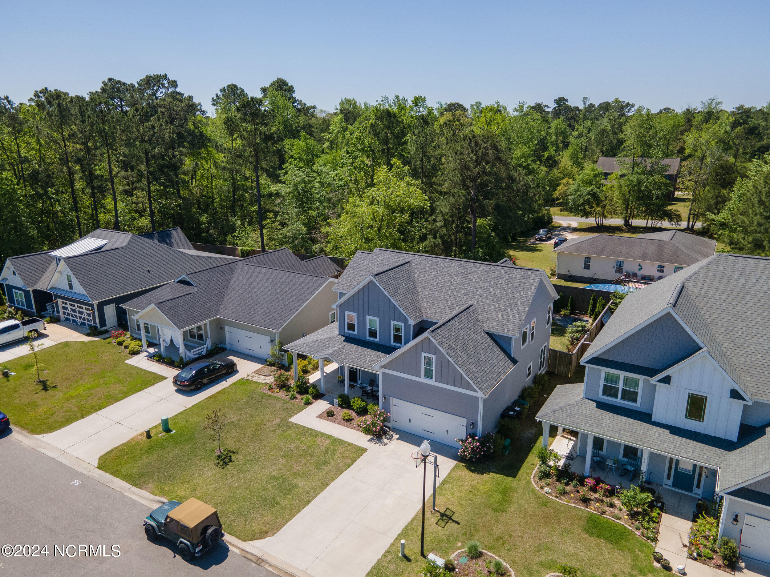 34 E Cloverfield Lane