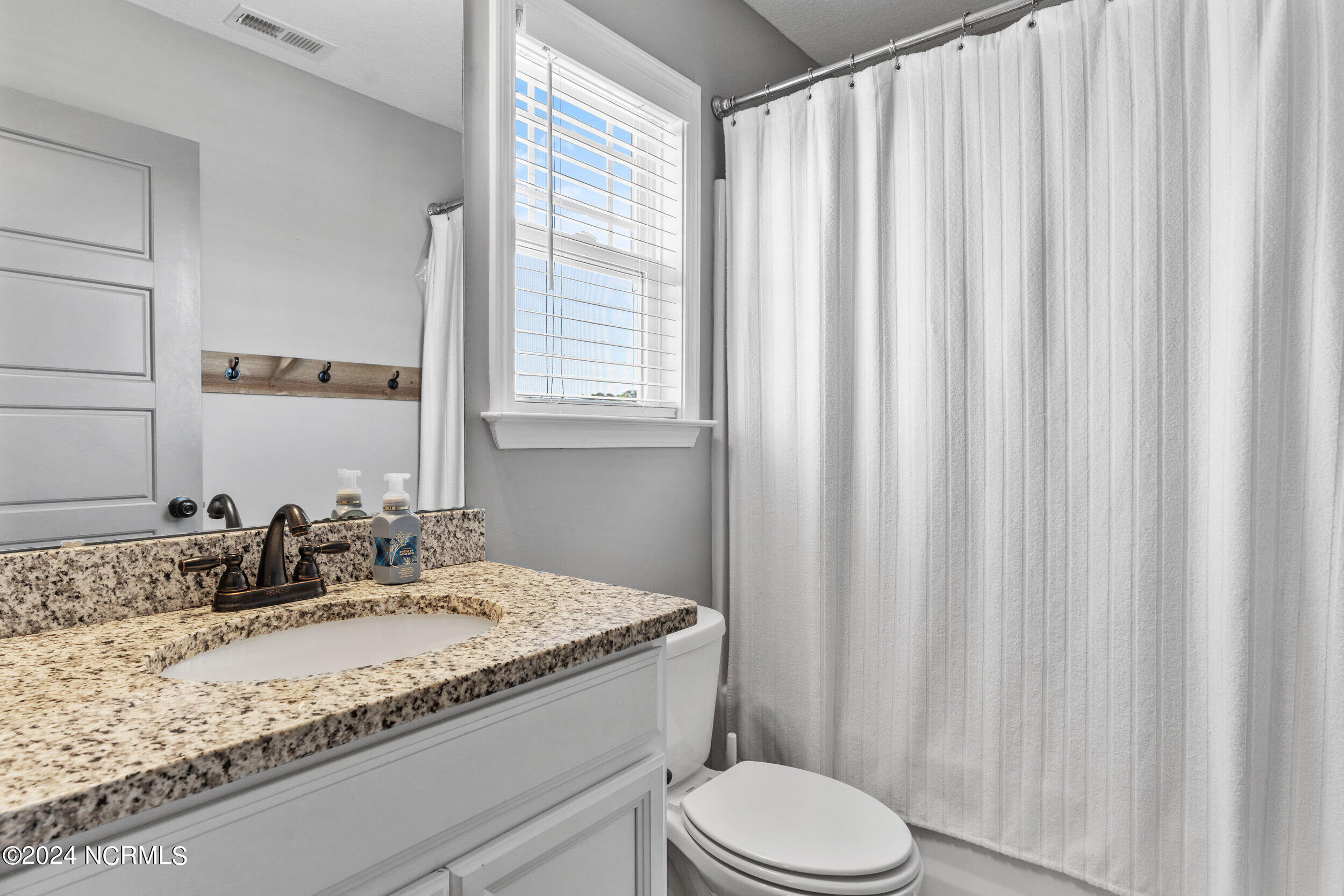 34 E Cloverfield Lane