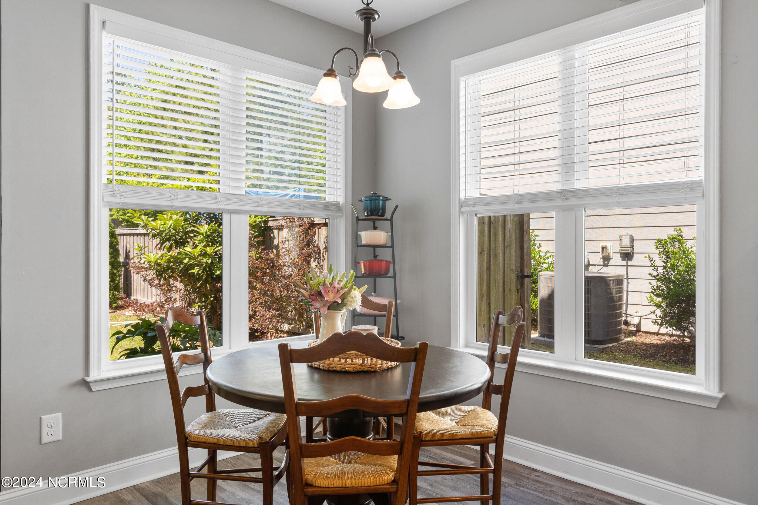 34 E Cloverfield Lane