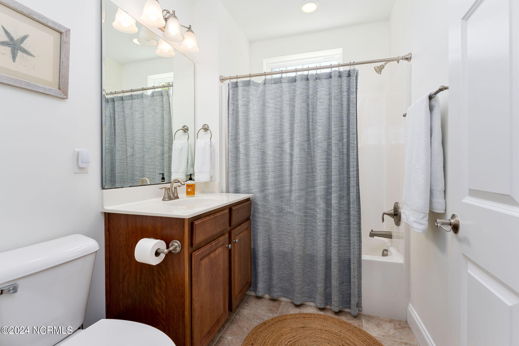 215 Valencia Court, 101