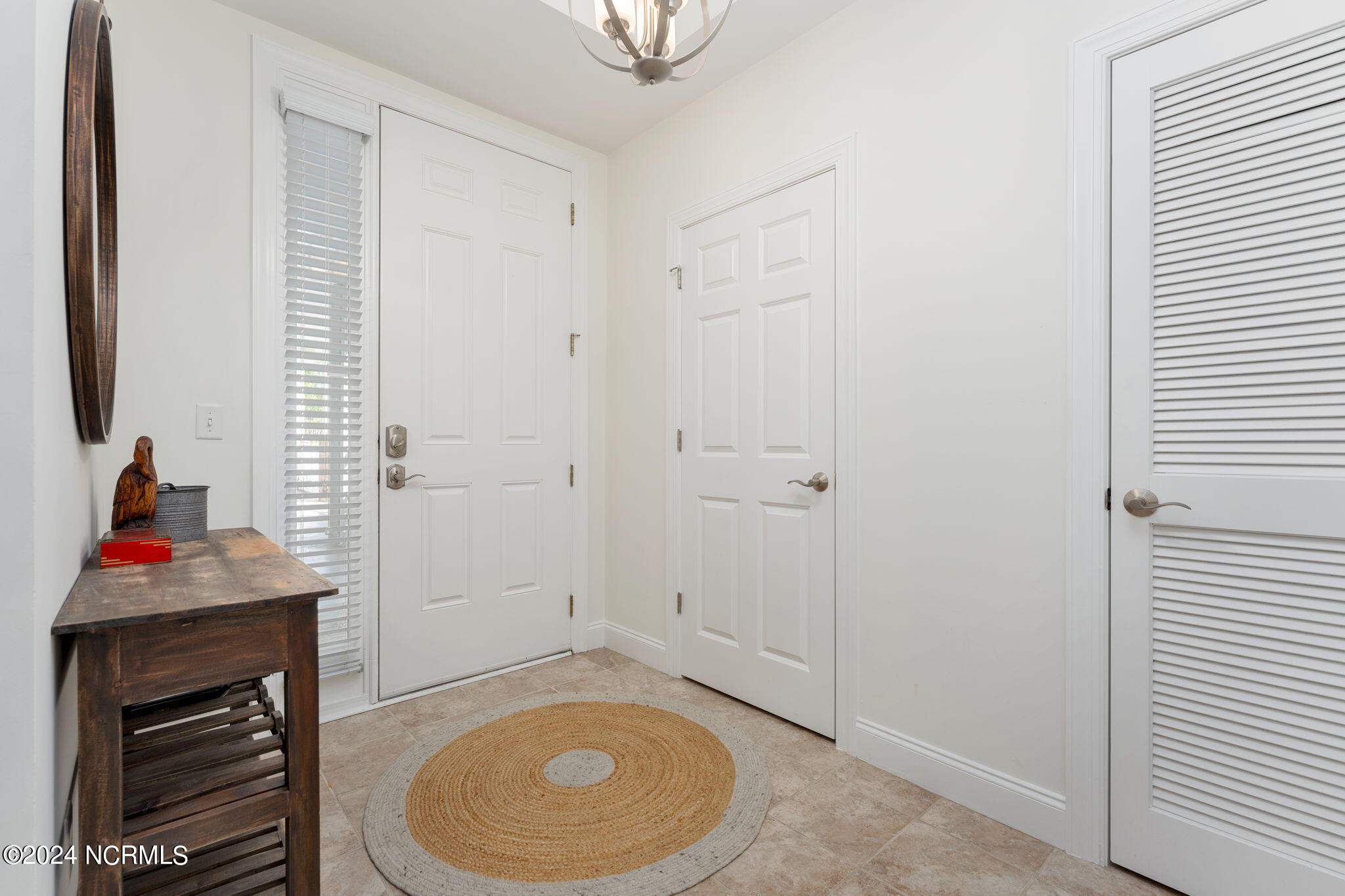 215 Valencia Court, 101