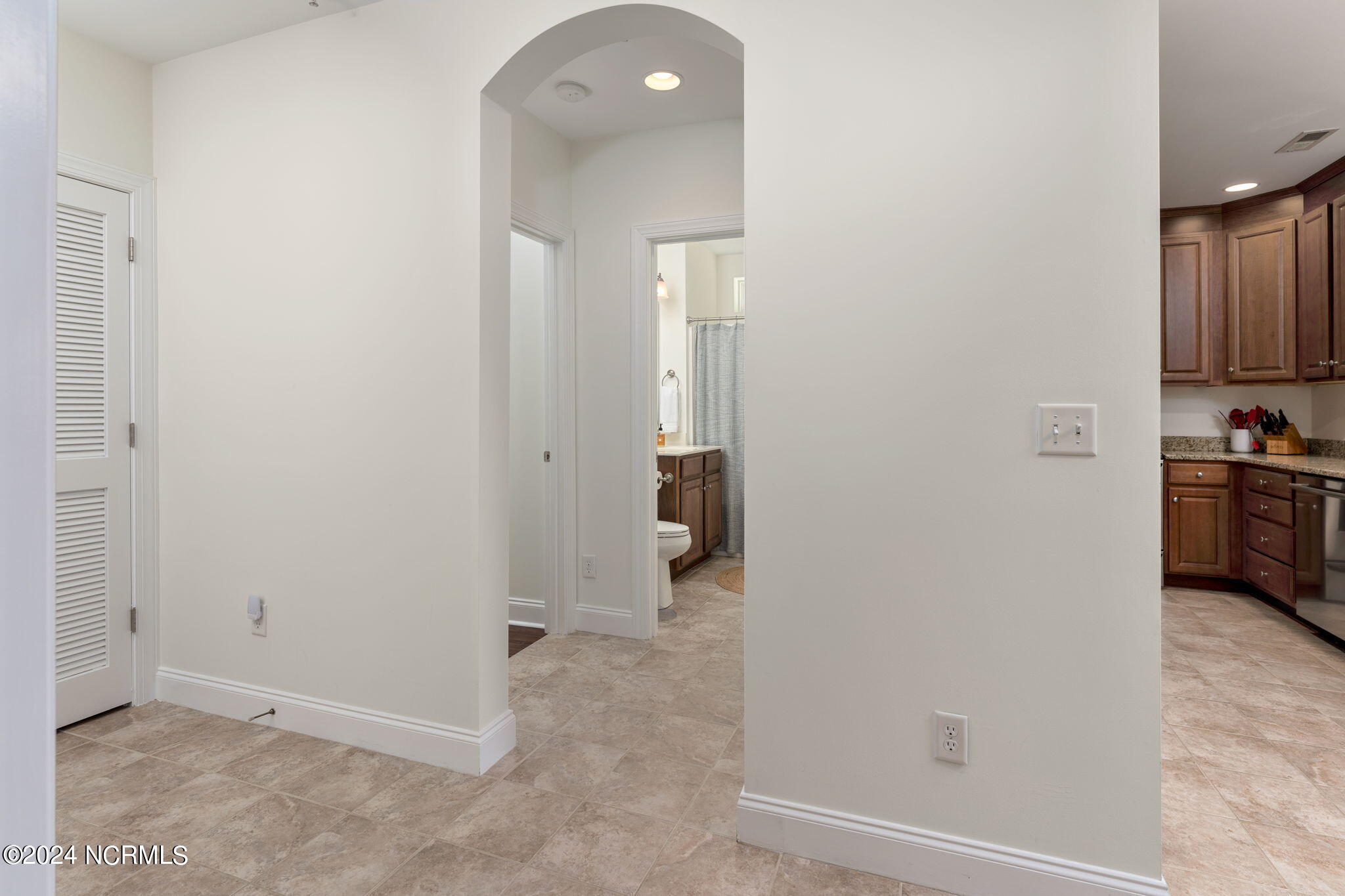 215 Valencia Court, 101