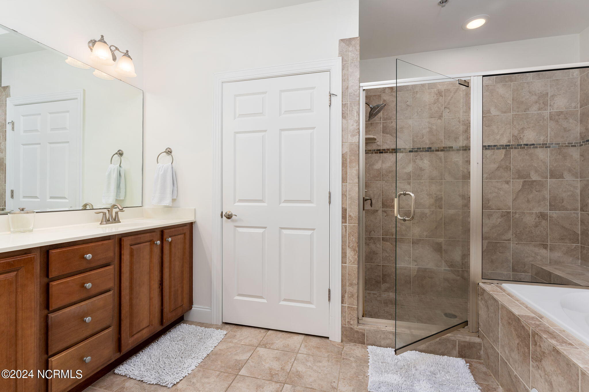 215 Valencia Court, 101