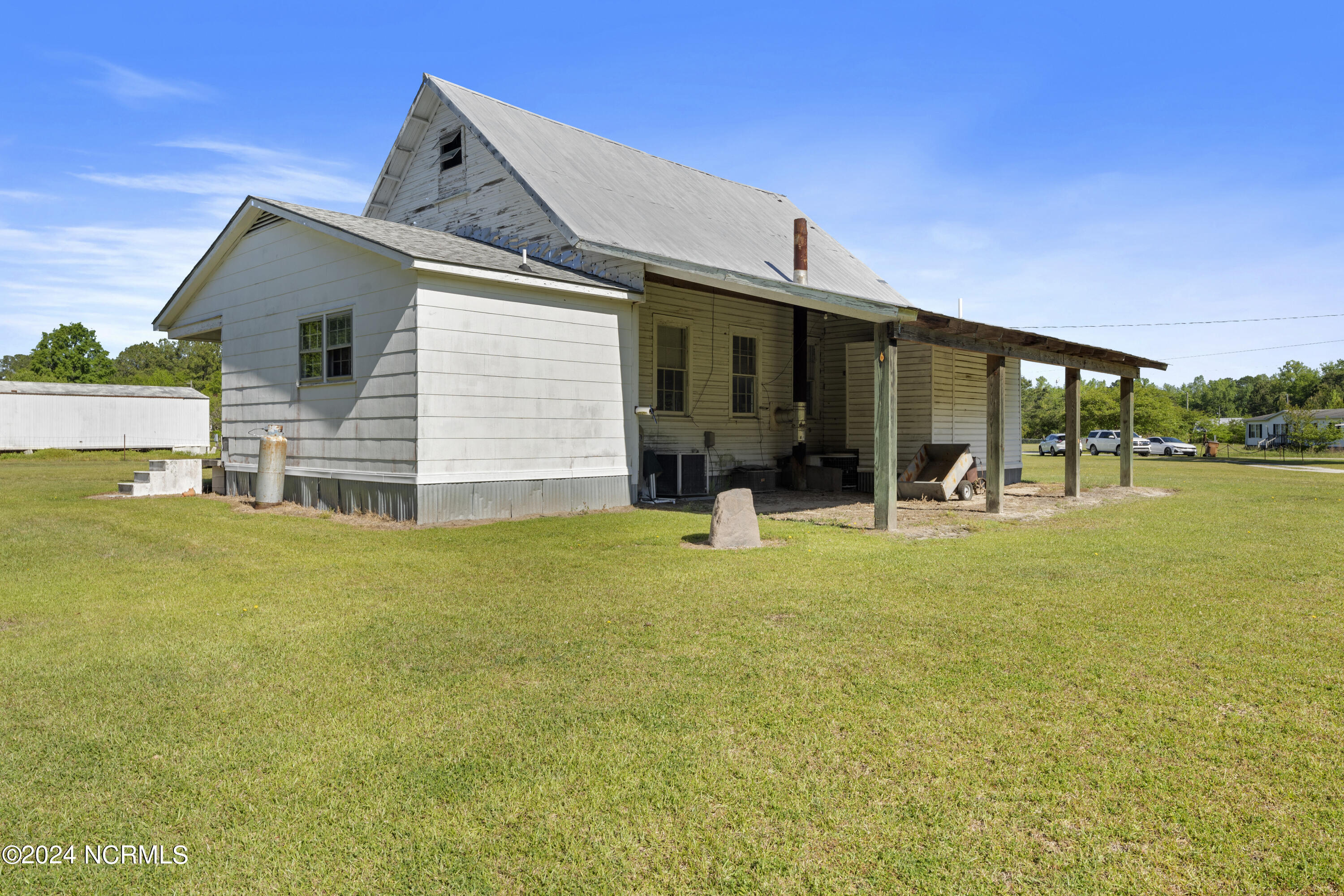 1128 Old Tar Landing Road