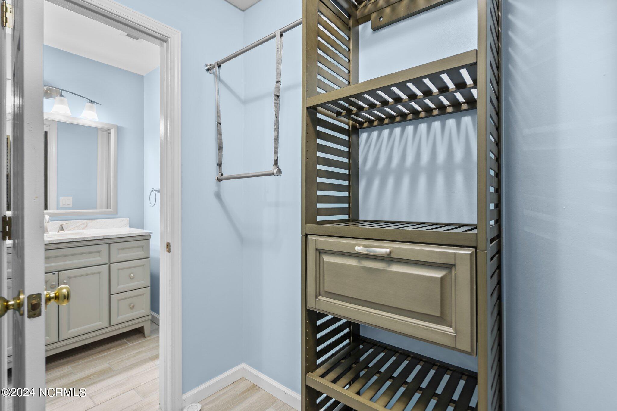 4613 Mcclelland Drive, F-201