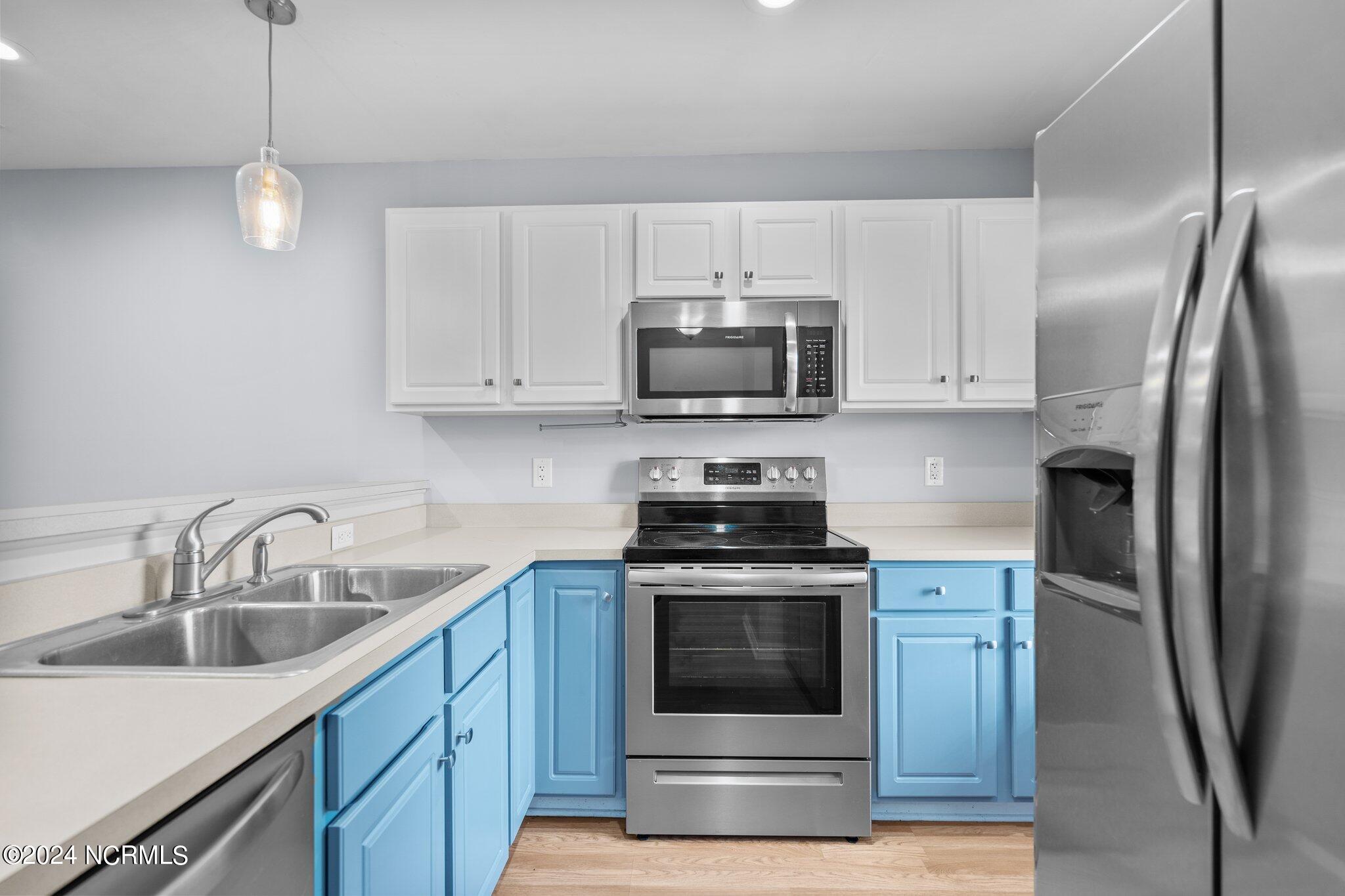 4613 Mcclelland Drive, F-201