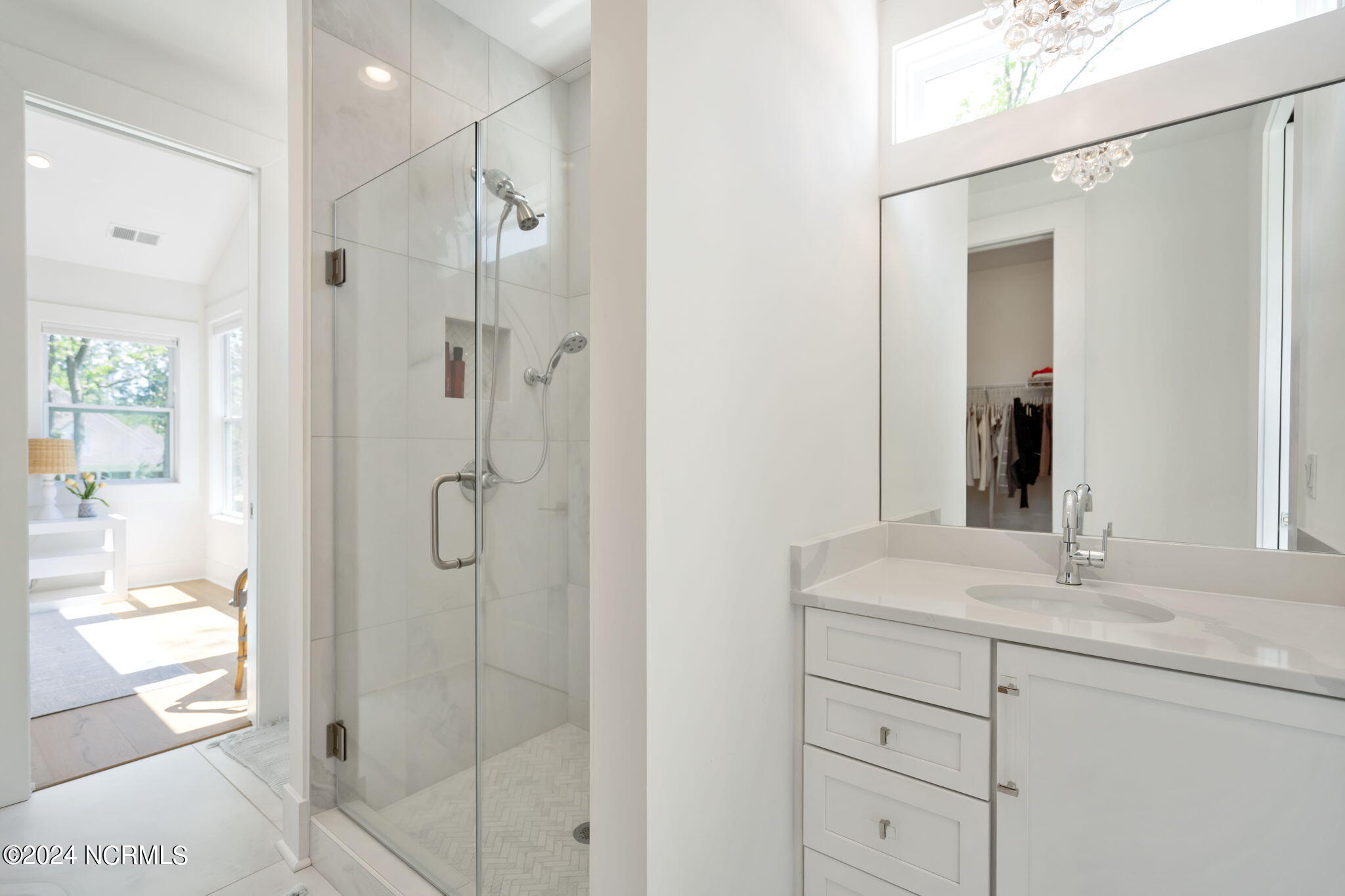 423 E Blackbeard Road