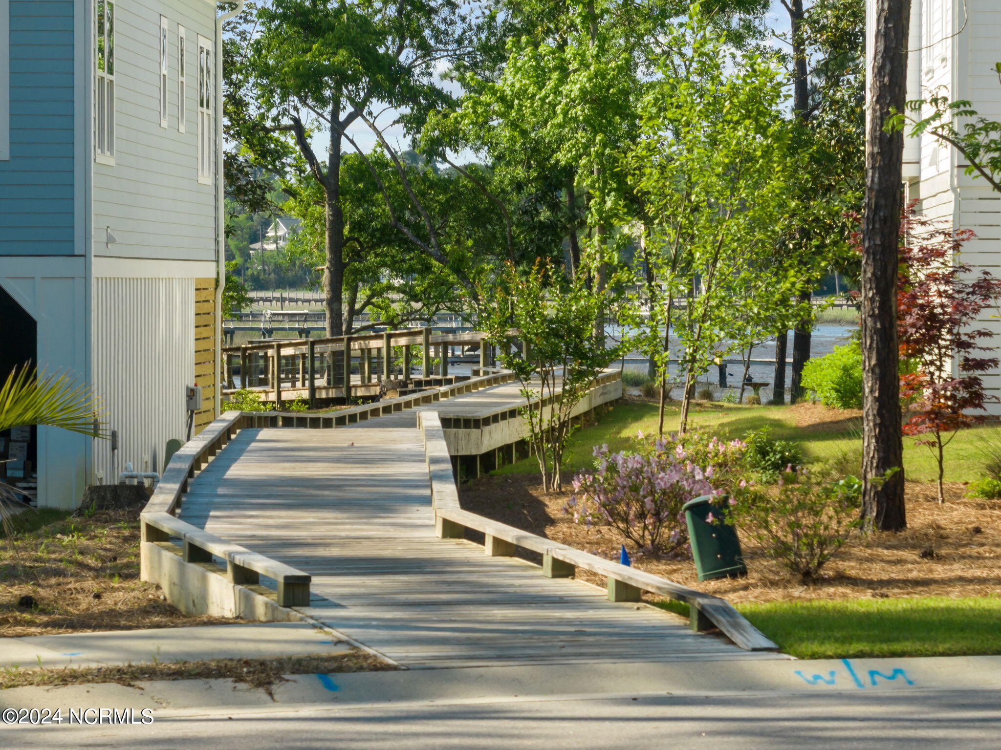 423 E Blackbeard Road