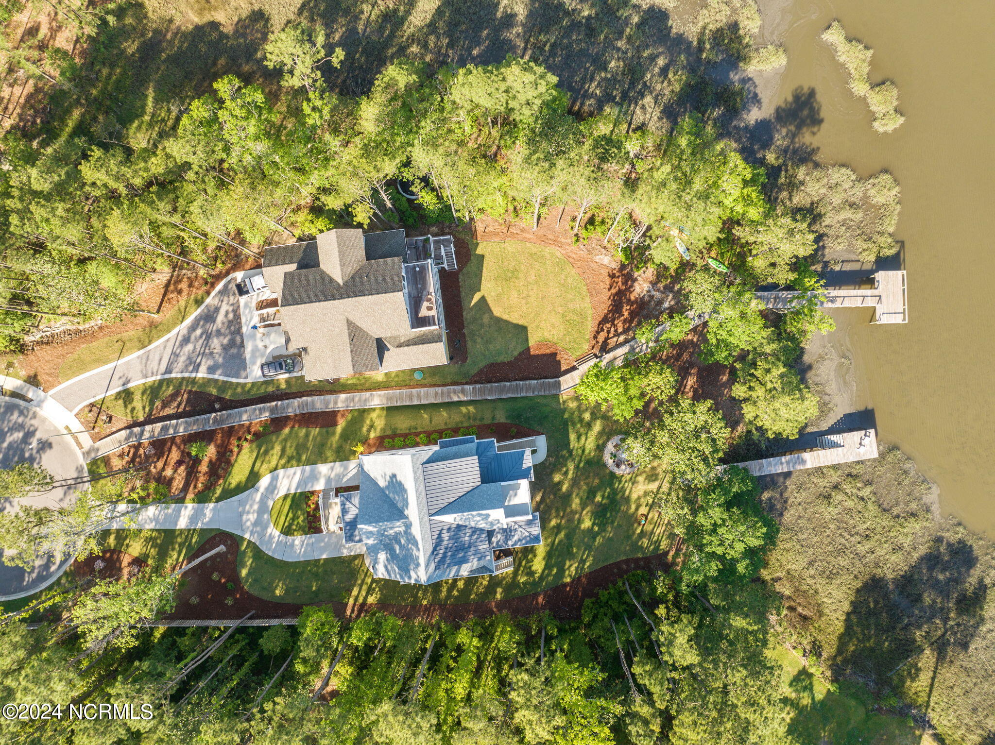 423 E Blackbeard Road