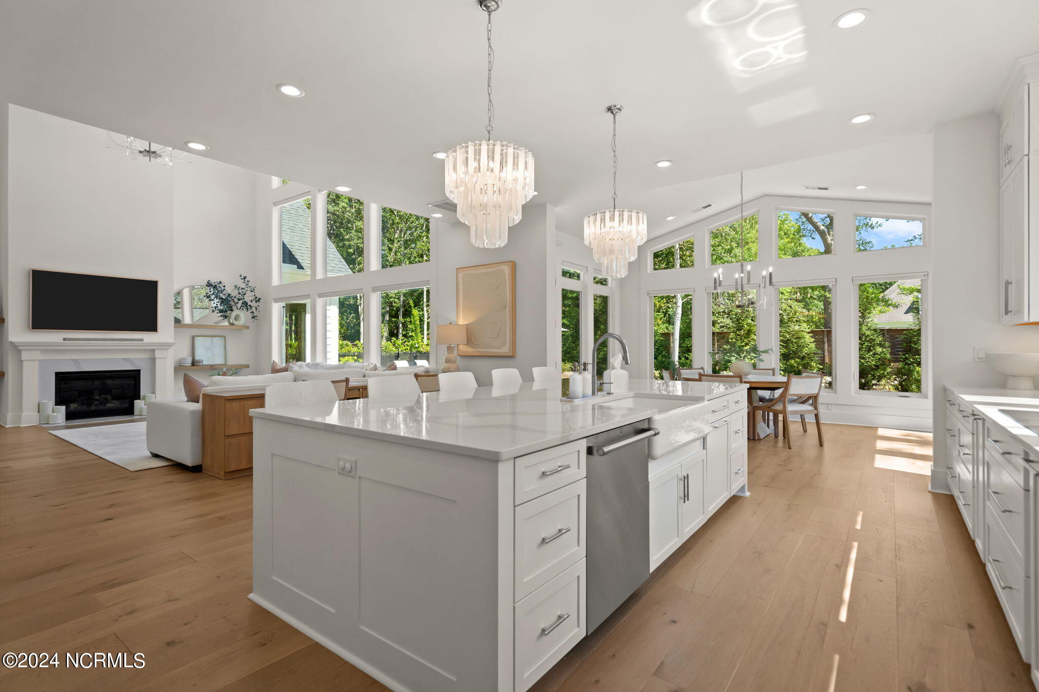 423 E Blackbeard Road