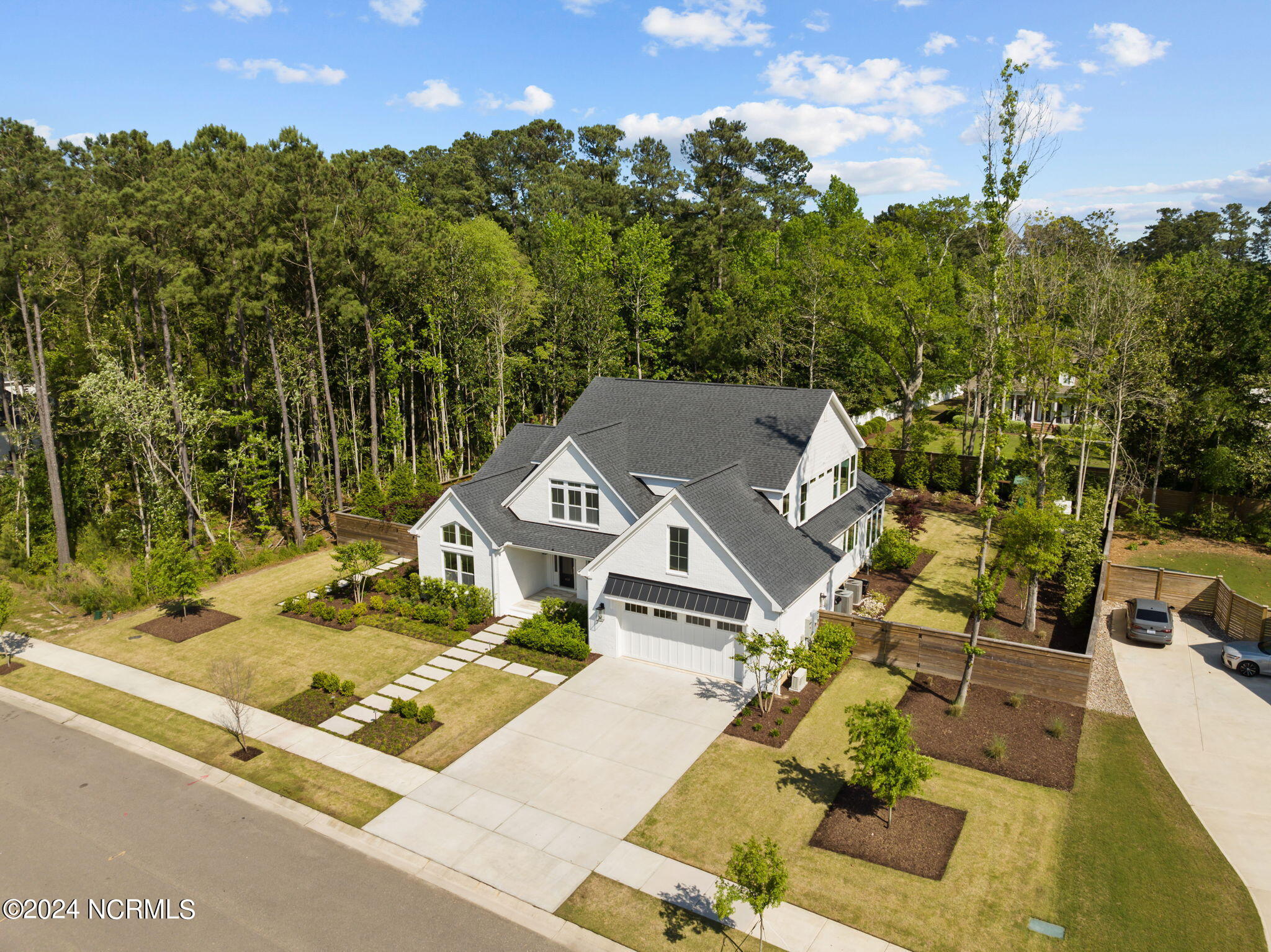 423 E Blackbeard Road