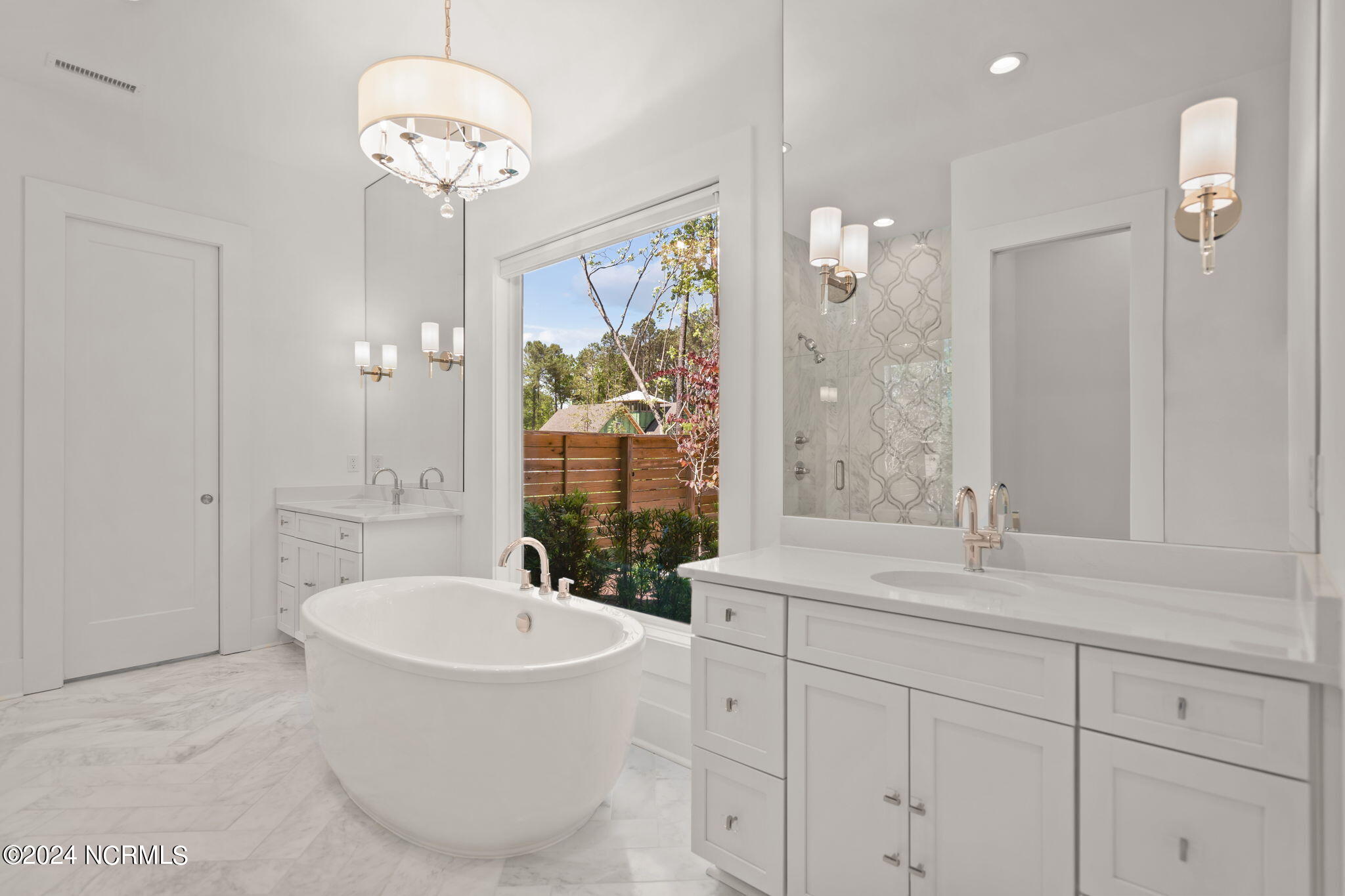 423 E Blackbeard Road