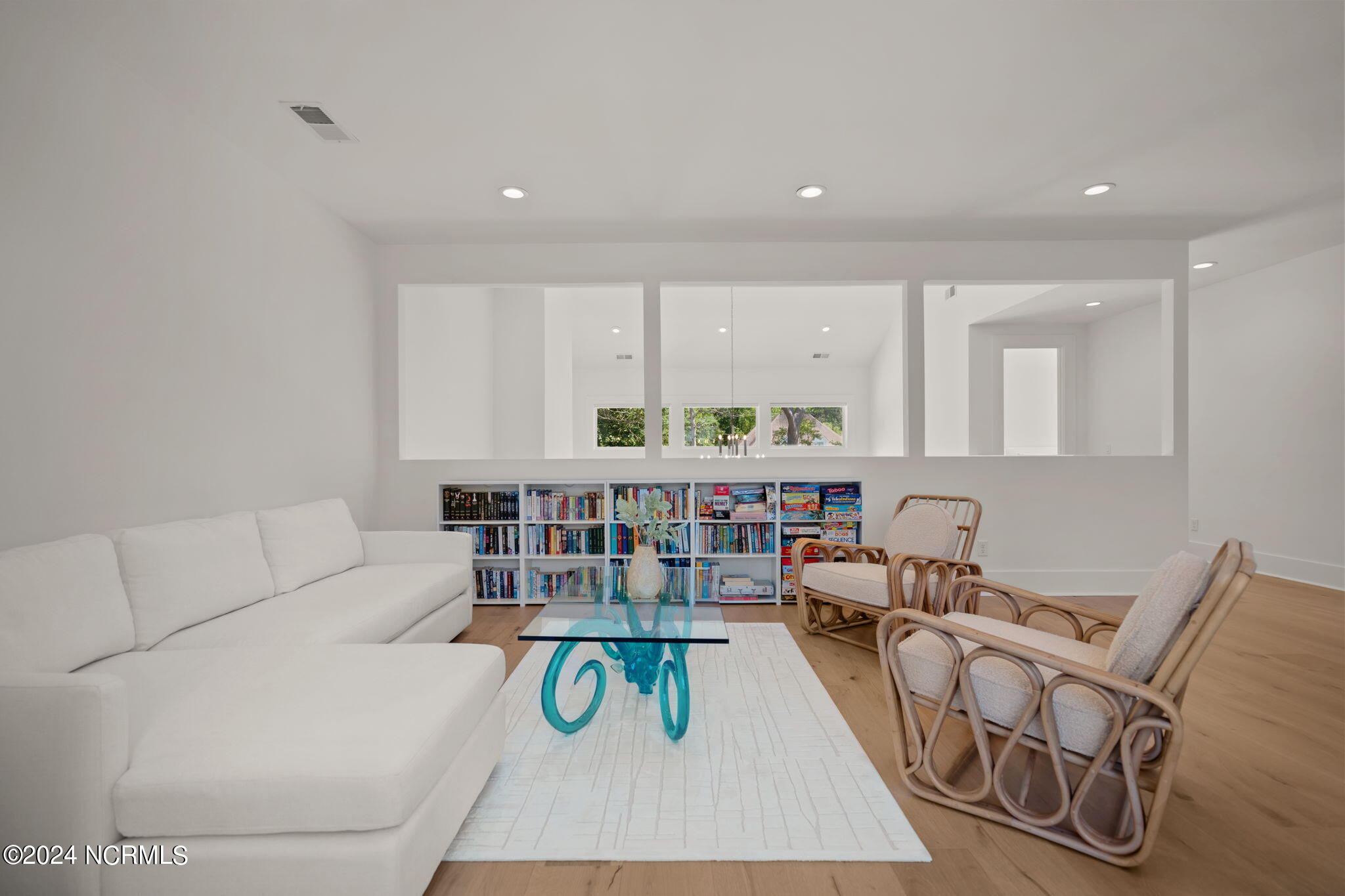 423 E Blackbeard Road