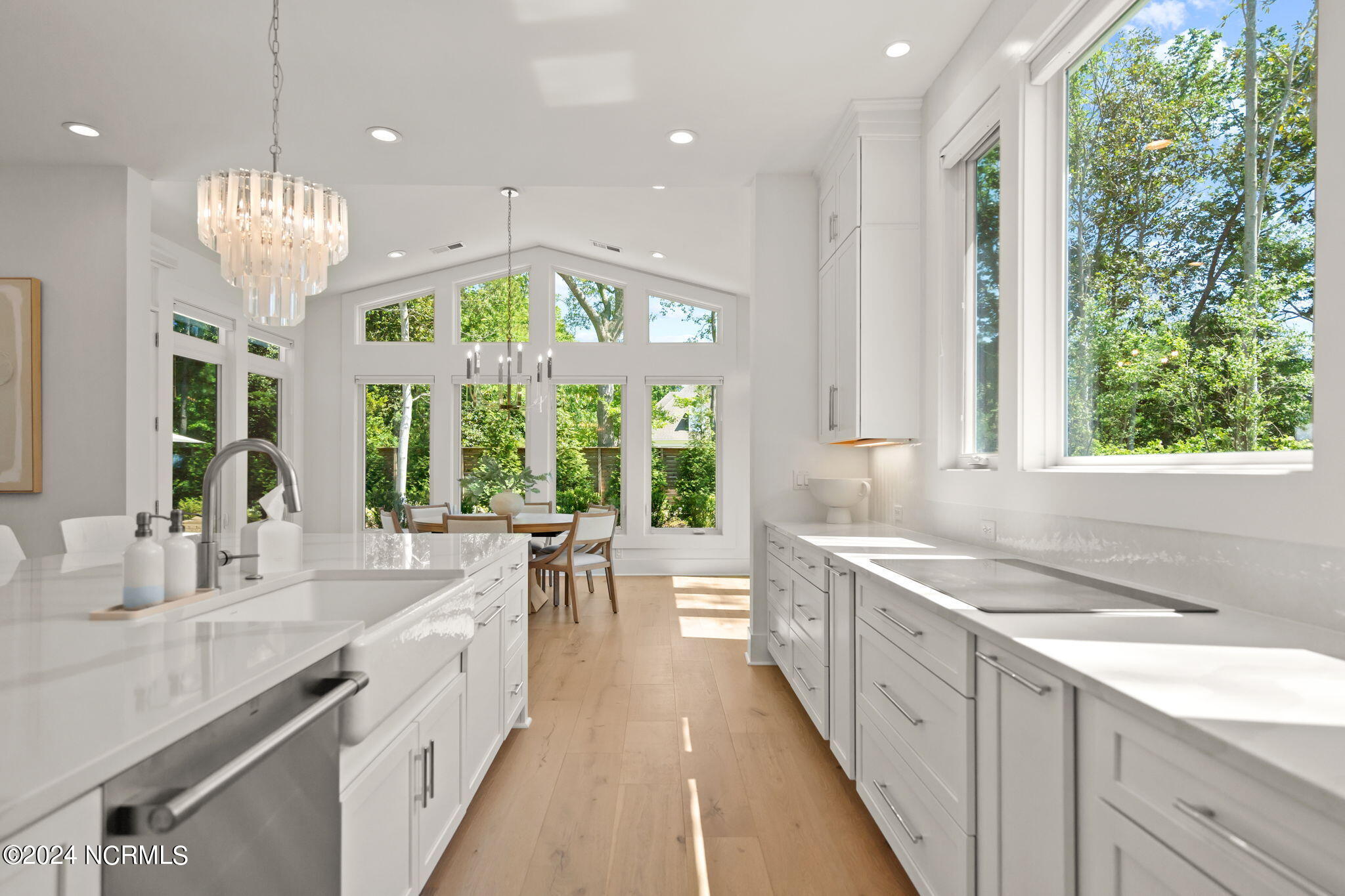 423 E Blackbeard Road