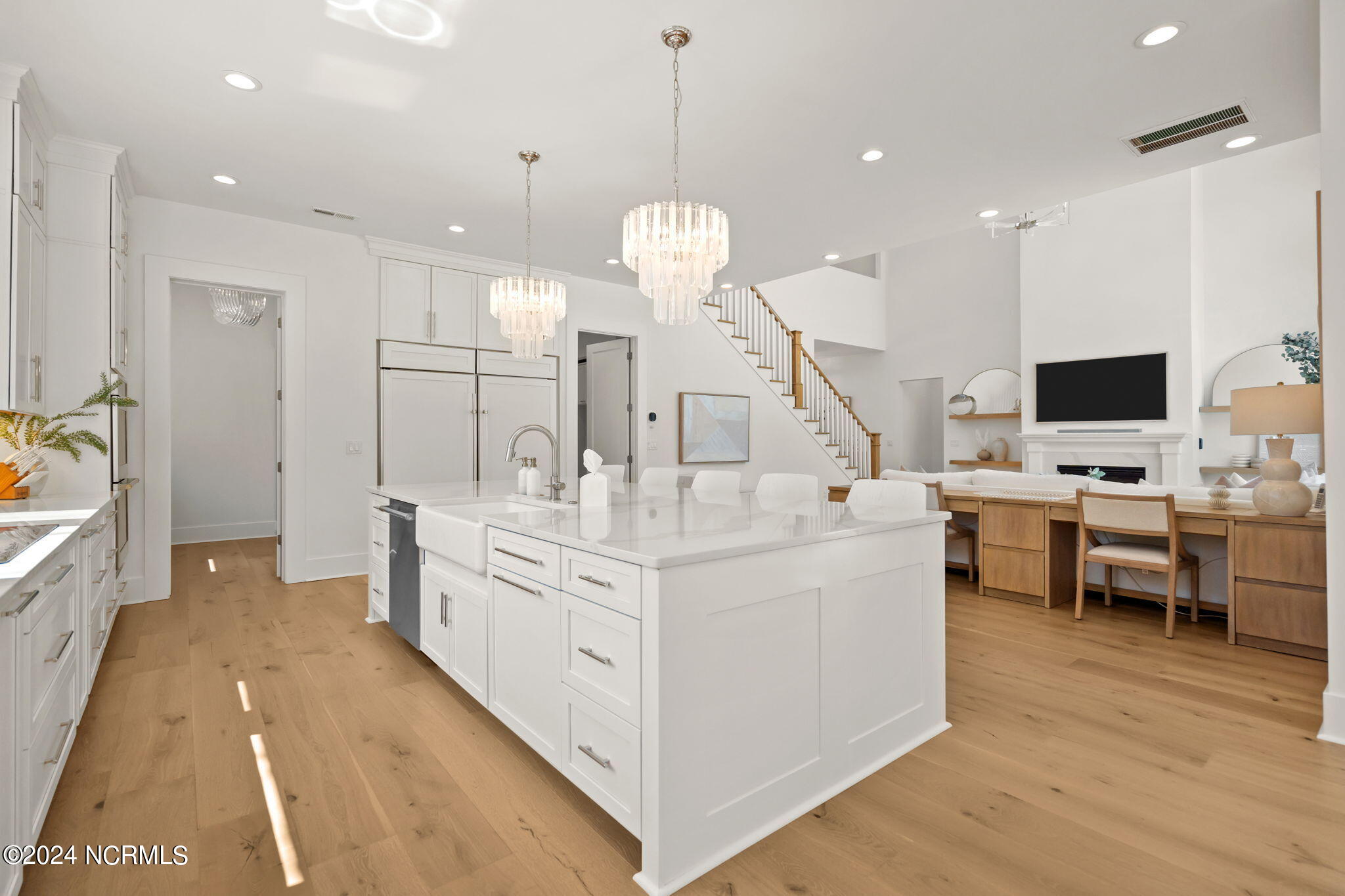 423 E Blackbeard Road