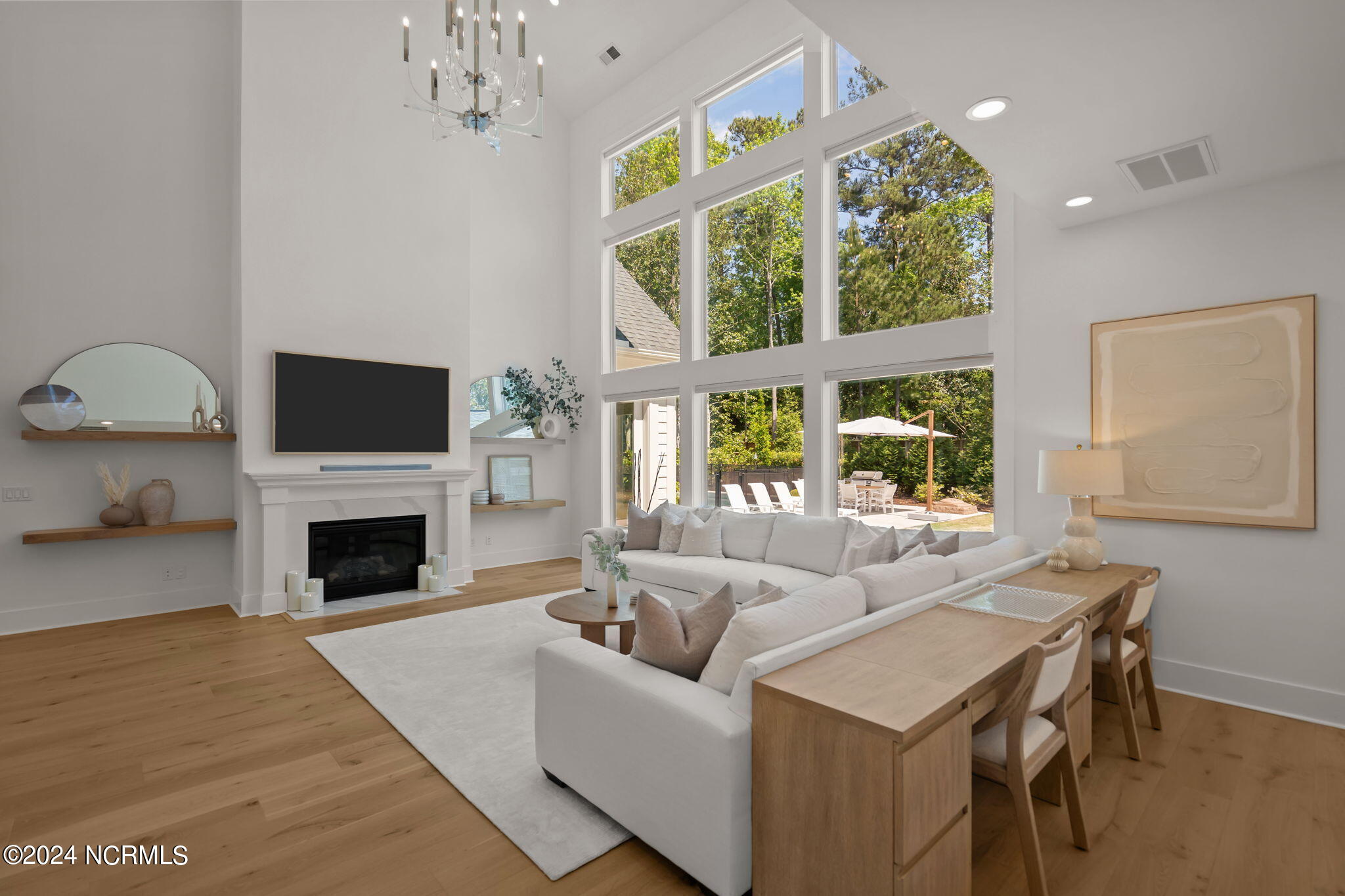 423 E Blackbeard Road