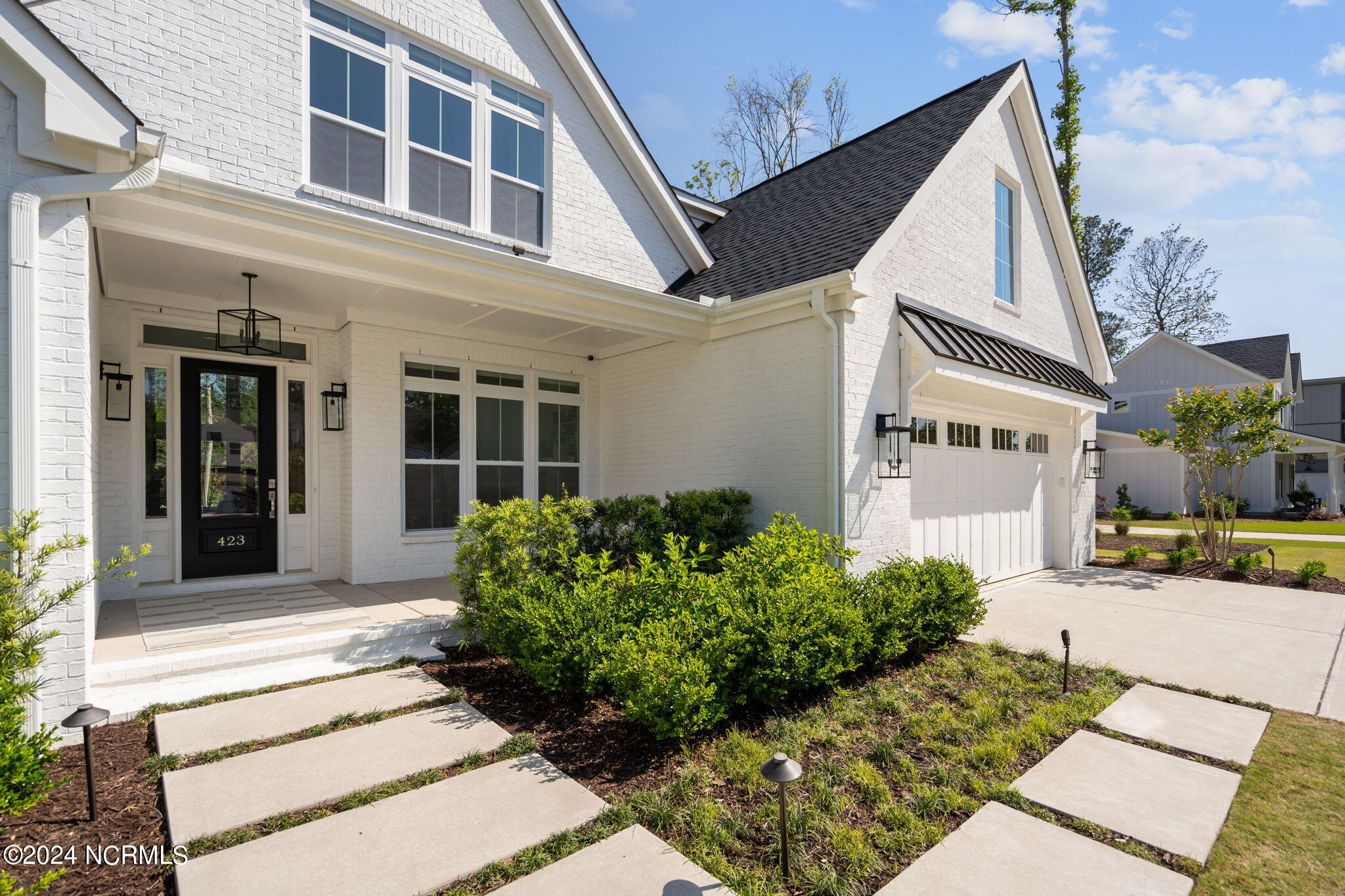 423 E Blackbeard Road