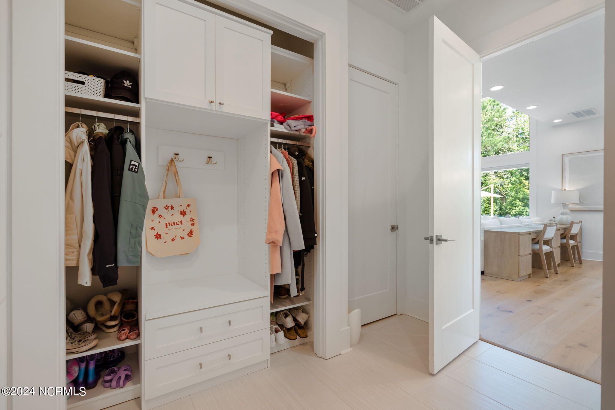 423 E Blackbeard Road