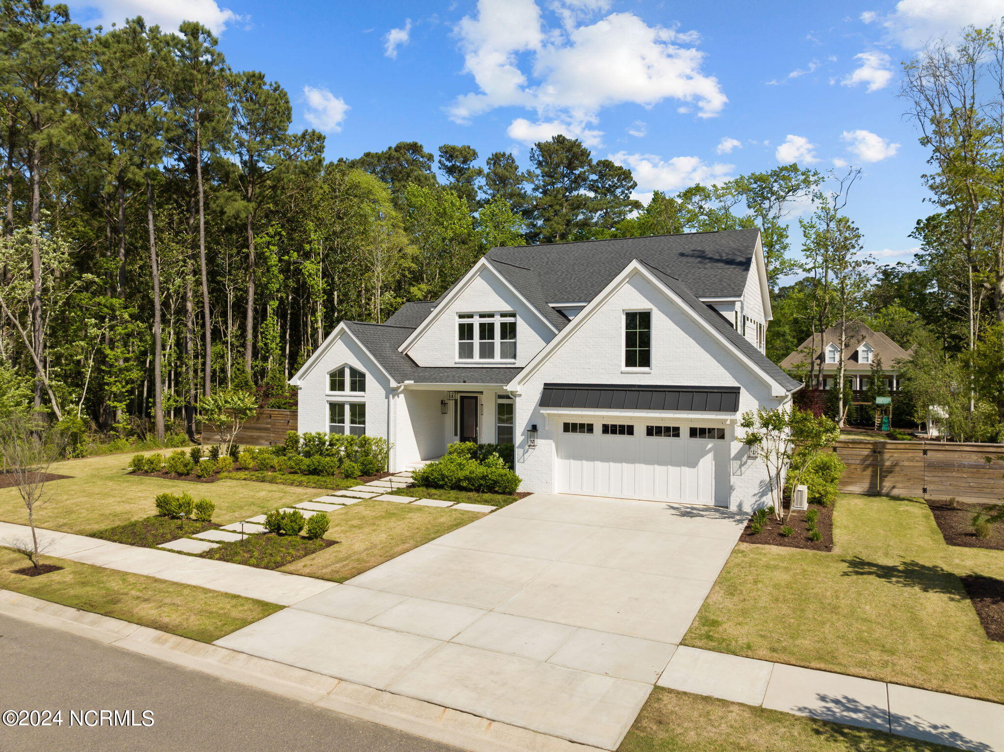 423 E Blackbeard Road