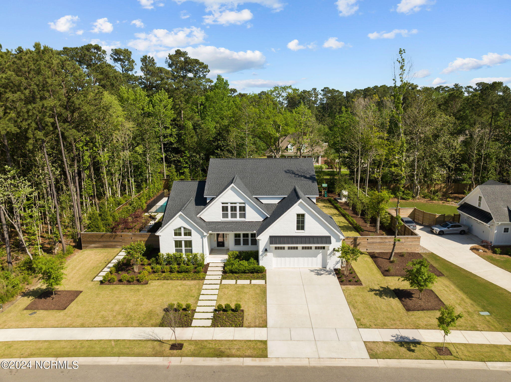 423 E Blackbeard Road