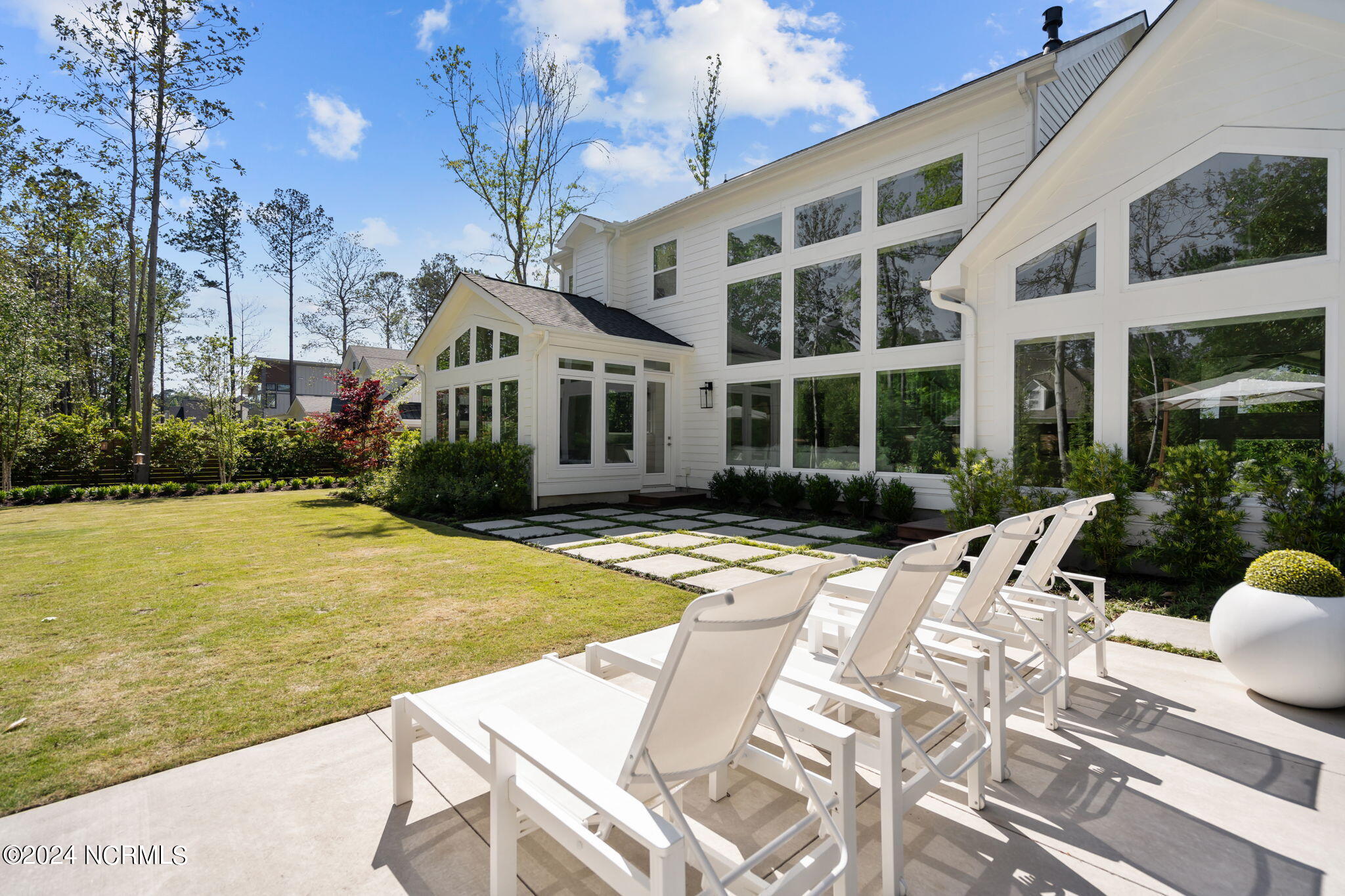 423 E Blackbeard Road