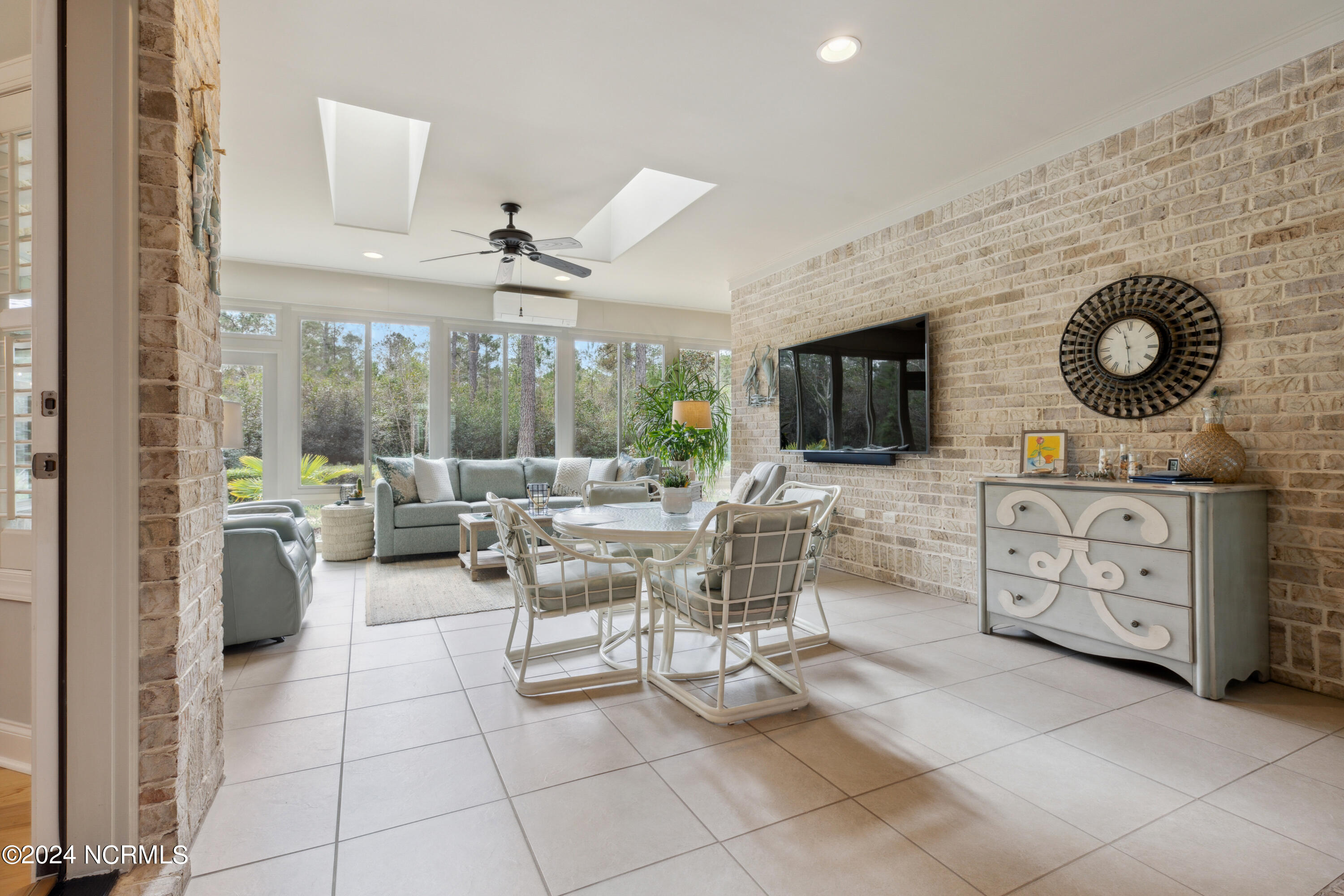 1118 Evangeline Drive