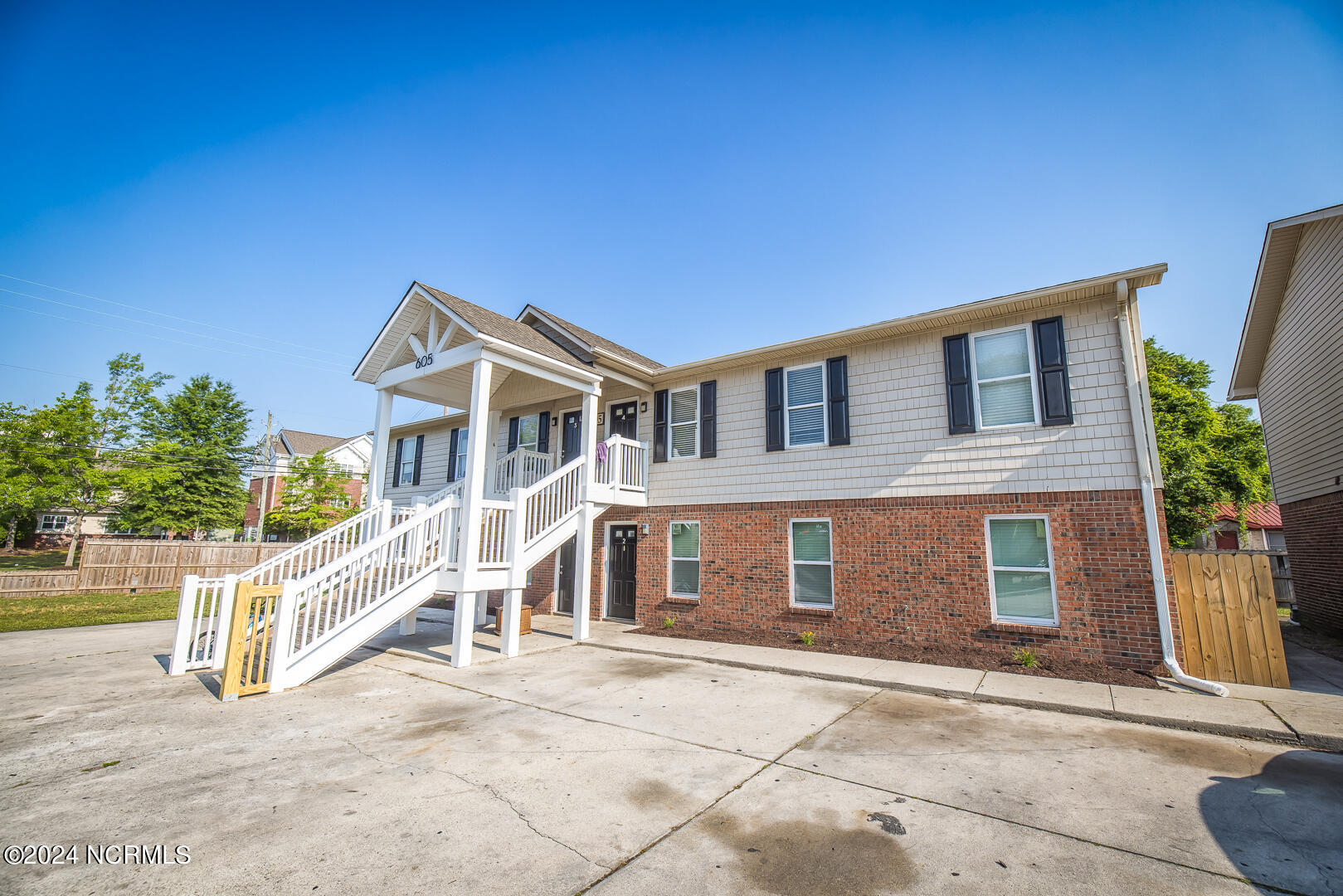 605-609 Nixon Street