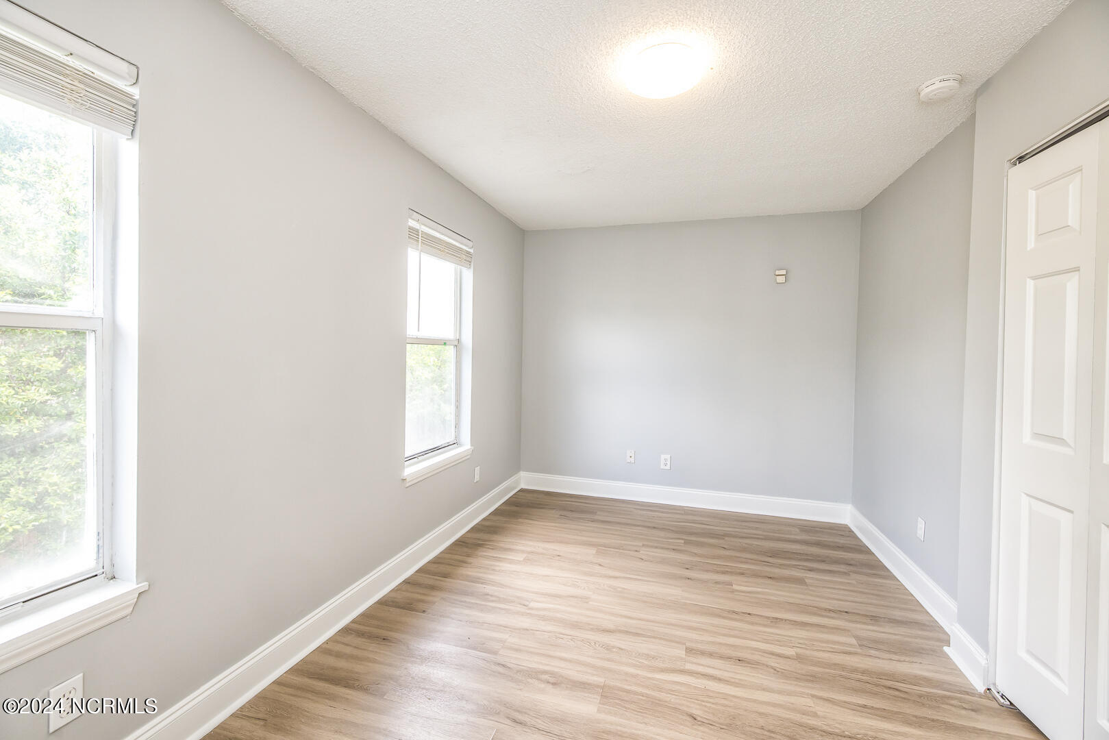 605-609 Nixon Street