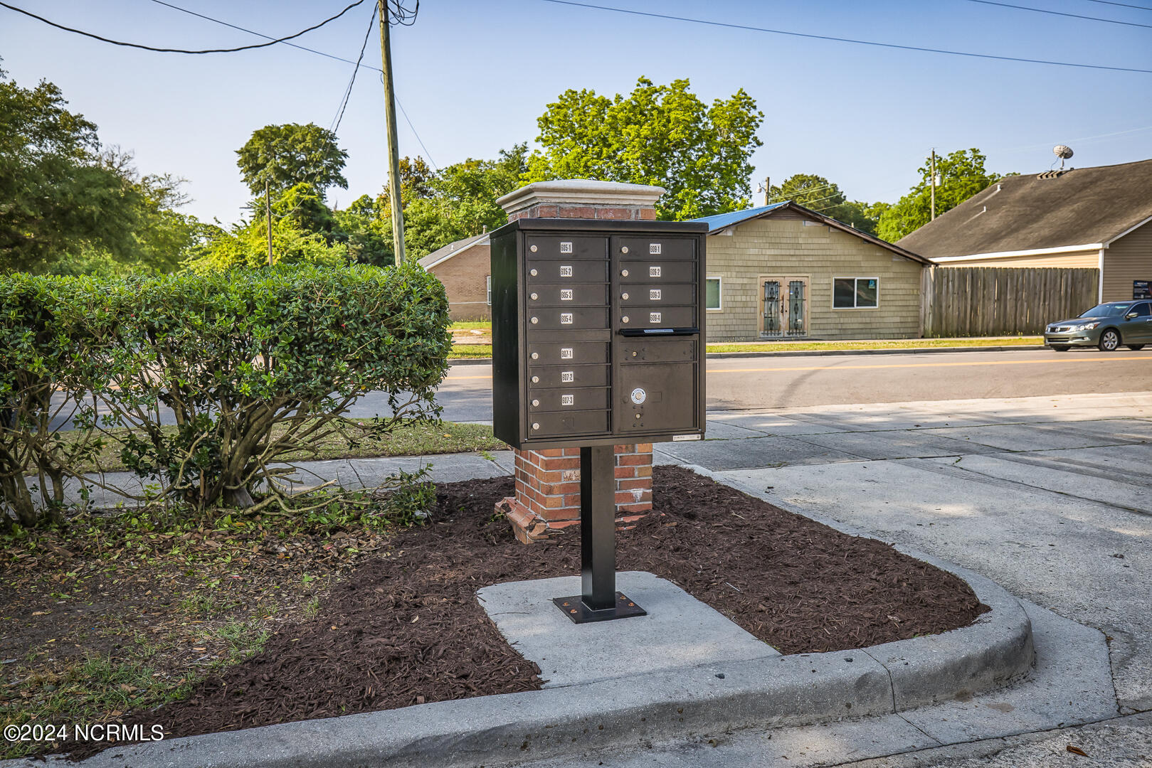 605-609 Nixon Street