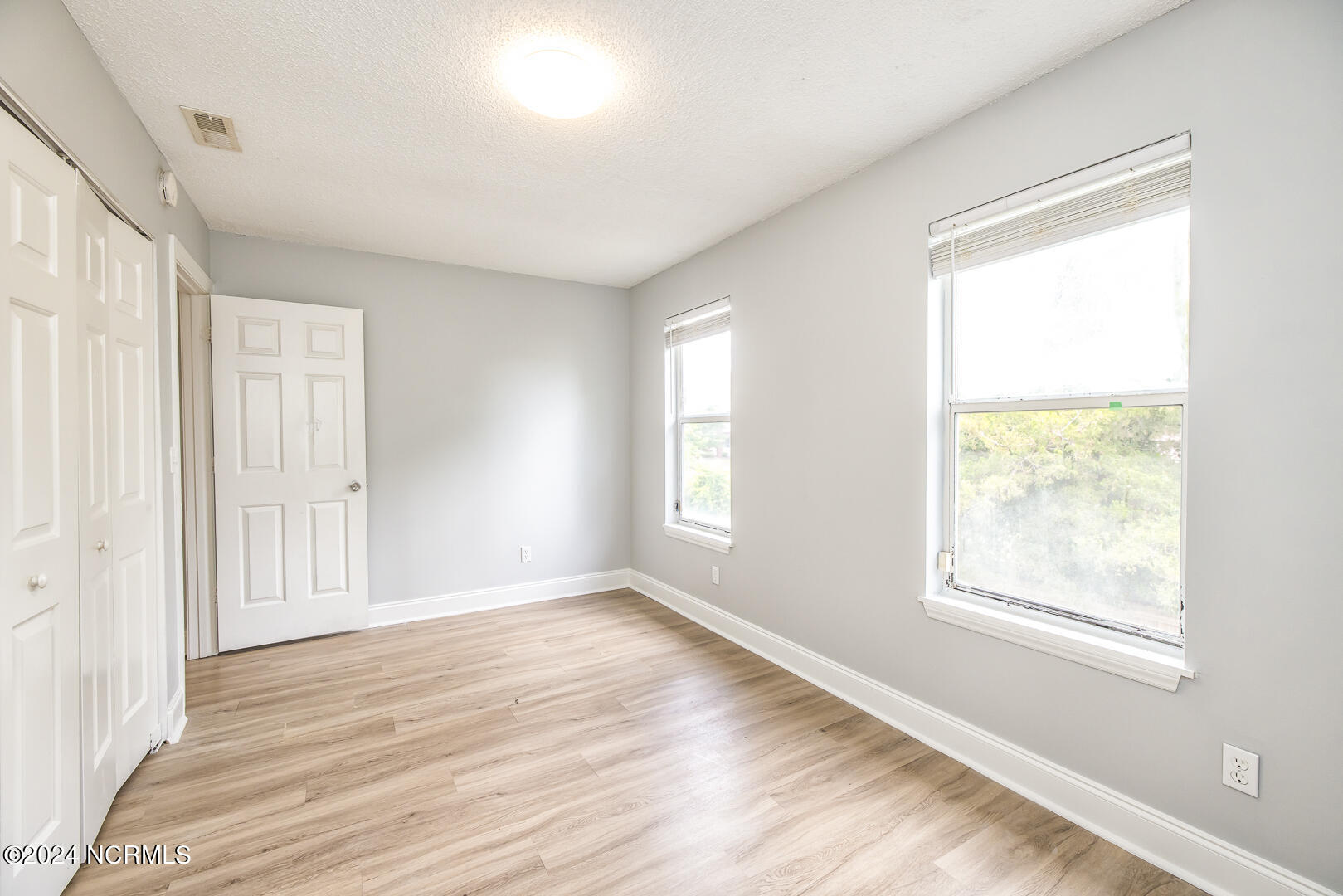 605-609 Nixon Street