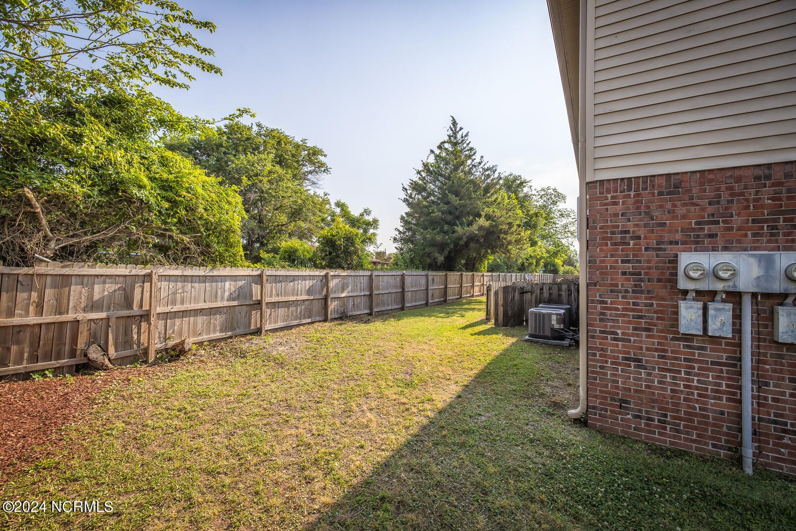 605-609 Nixon Street